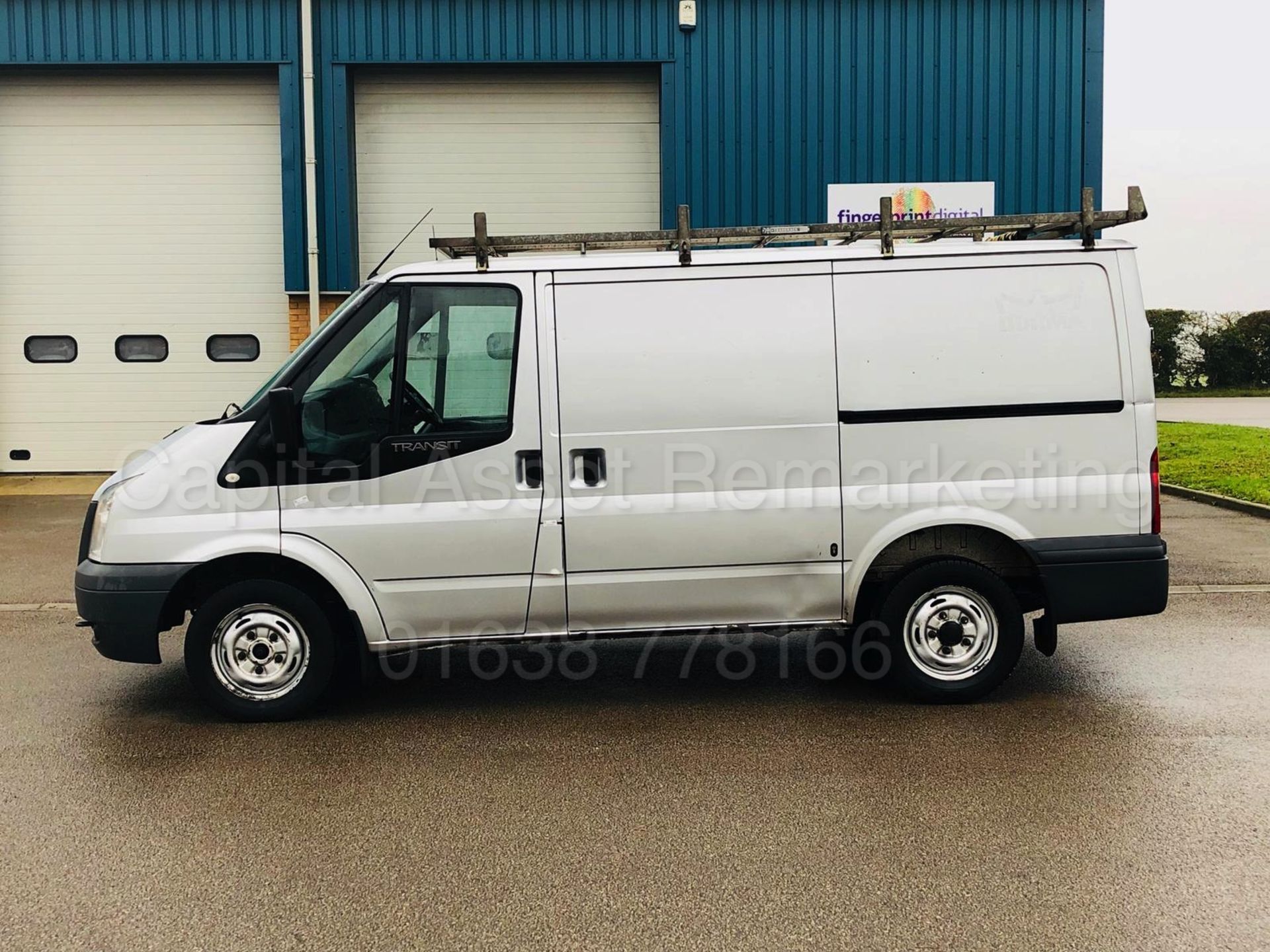 FORD TRANSIT 140 T300 FWD 'SWB' (2011 - 11 REG) '2.2 TDCI - 140 BHP - 6 SPEED' - Image 2 of 26