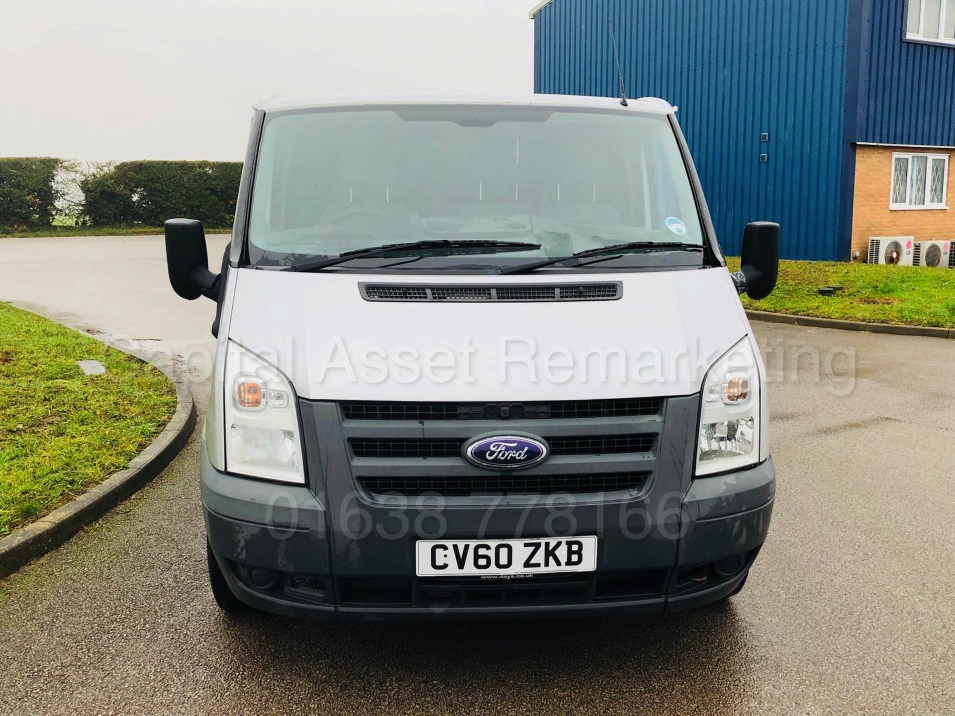 FORD TRANSIT 85 T260S FWD 'SWB' (2011 MODEL) '2.2 TDCI - 85 BHP - 5 SPEED' **ULTRA LOW MILES** - Image 2 of 22