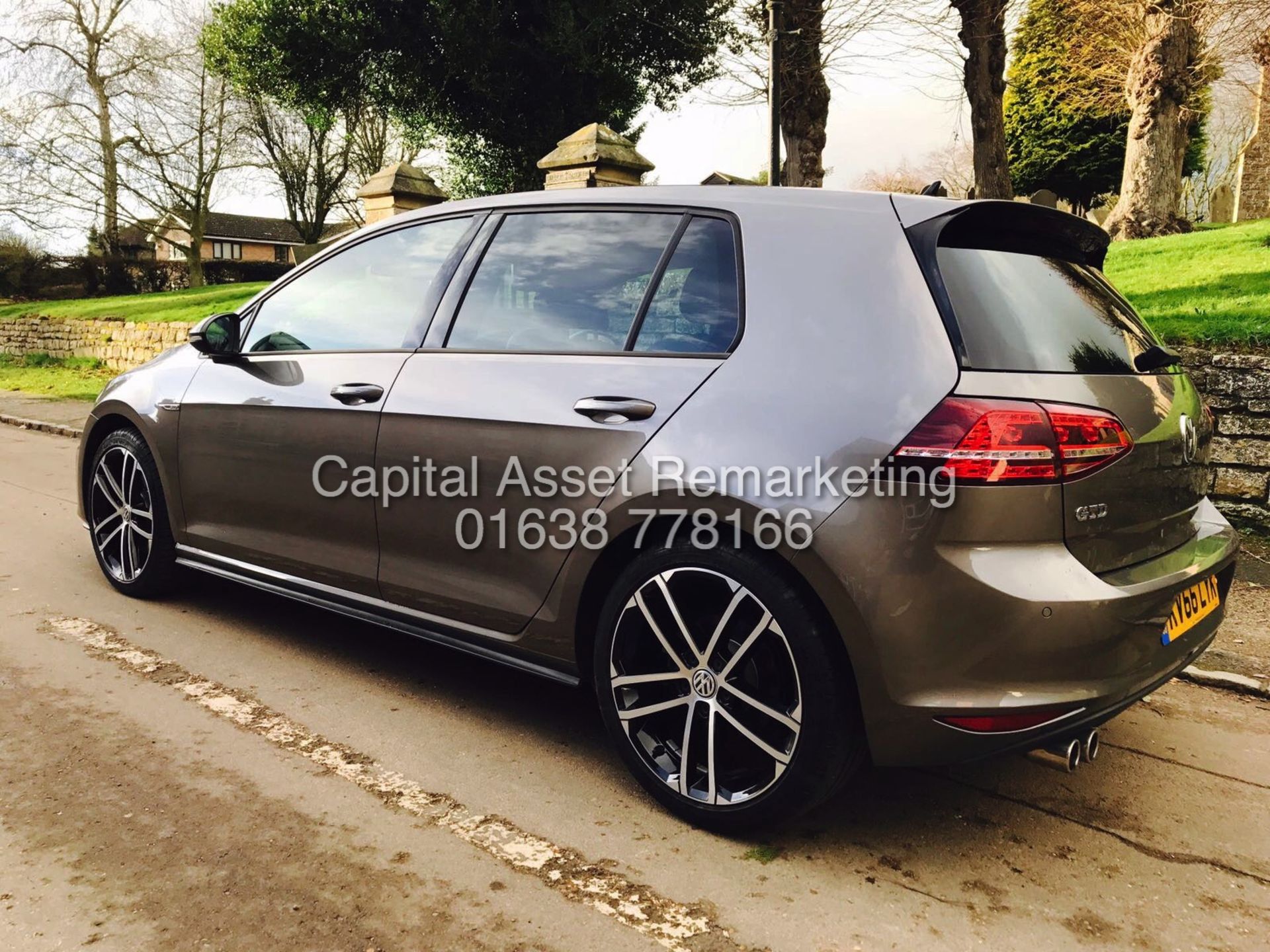 VOLKSWAGEN GOLF "GTD" 184 (2017 MODEL) 5 DOOR - MASSIVE SPEC - 1 OWNER - LOW MILES- SAT NAV - WOW - Image 6 of 18