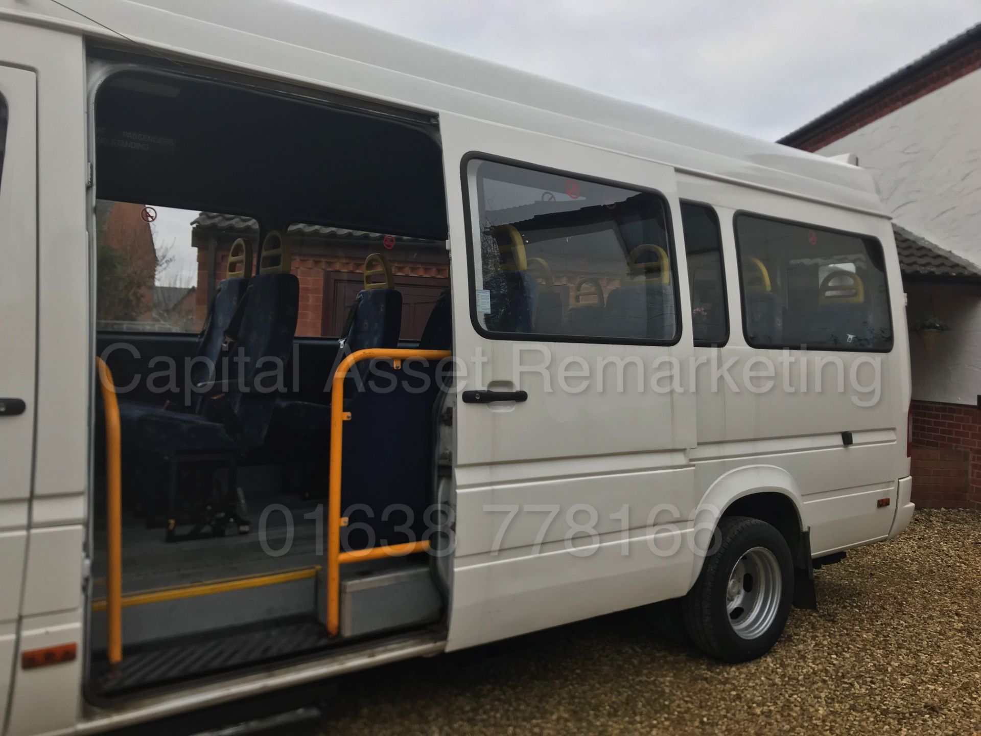 (ON SALE) MERCEDES-BENZ 411 CDI 'LWB - 16 SEATER MINI-BUS' (2004 MODEL) 'COACH INTERIOR' WHEEL CHAIR - Image 16 of 25