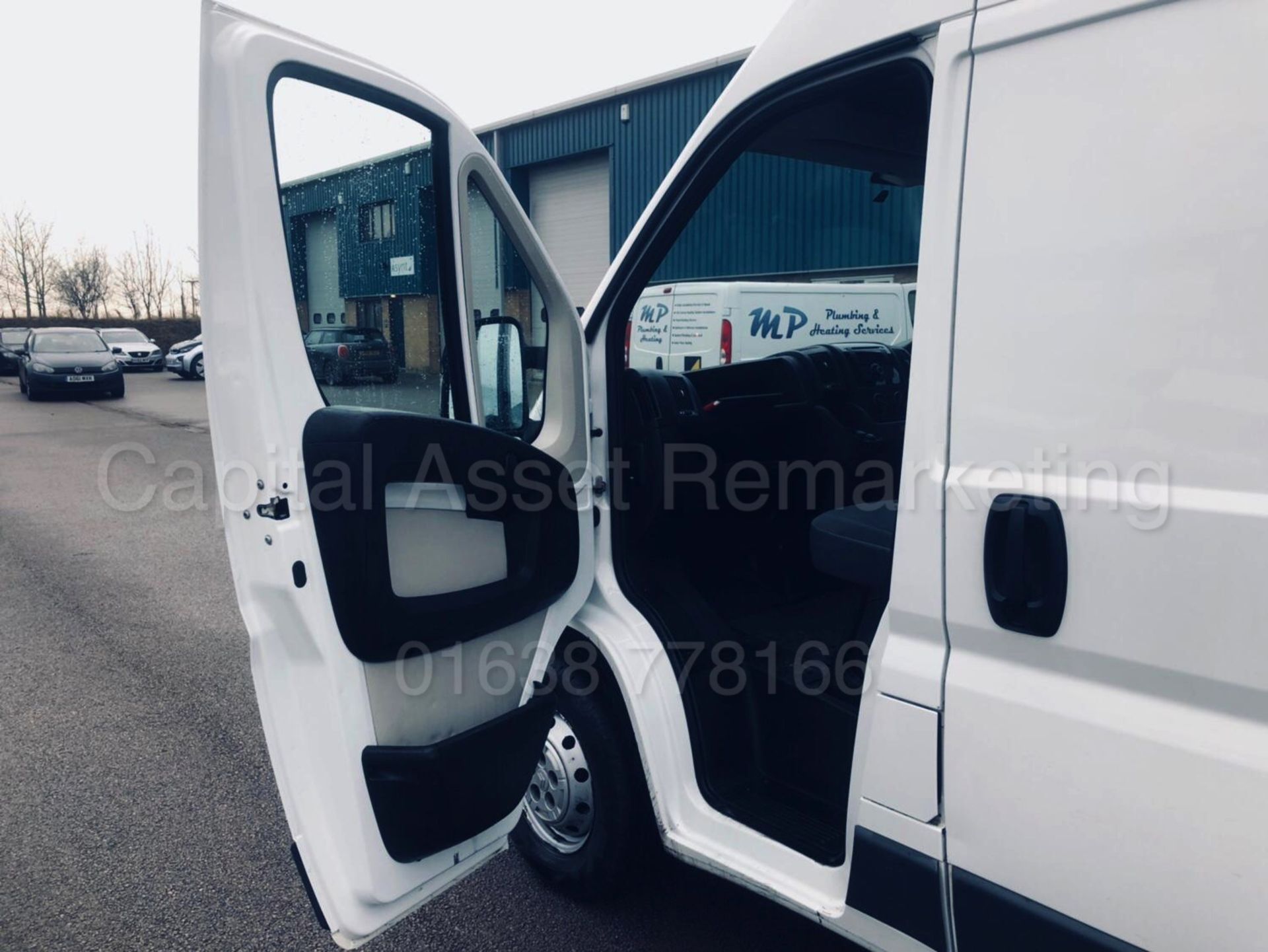 CITREON RELAY 35 'LWB HI-ROOF' (2012 - 12 REG) '2.2 HDI - 130 BHP - 6 SPEED' **ELECTRIC PACK** - Image 7 of 20