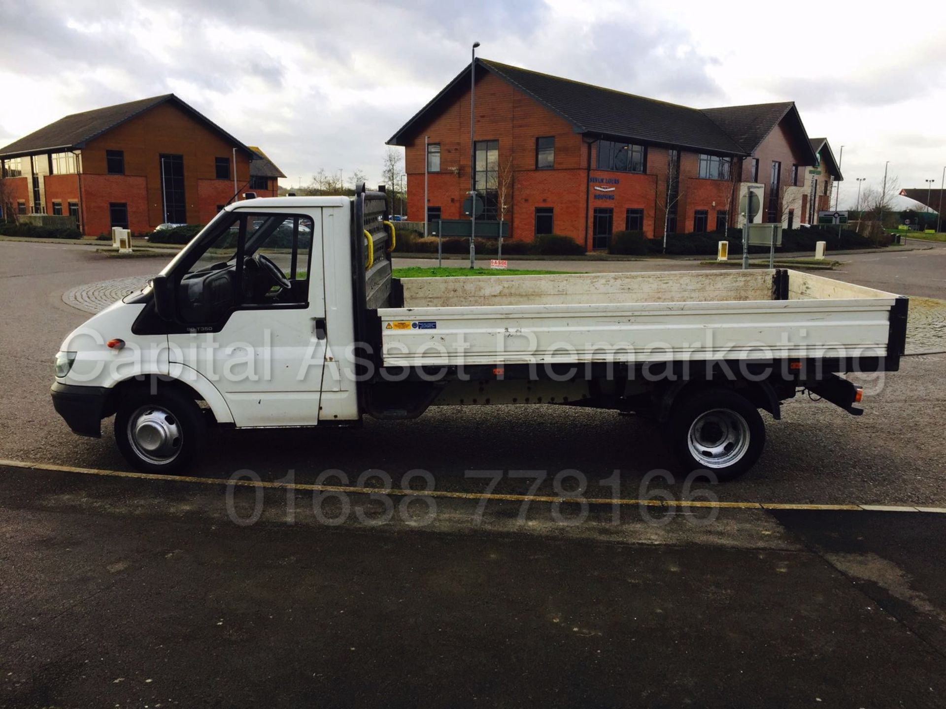 FORD TRANSIT 90 T350 'LWB - DROPSIDE' (2005 - 05 REG) '2.4 TDCI - 5 SPEED' (NO VAT - SAVE 20%) - Image 2 of 14