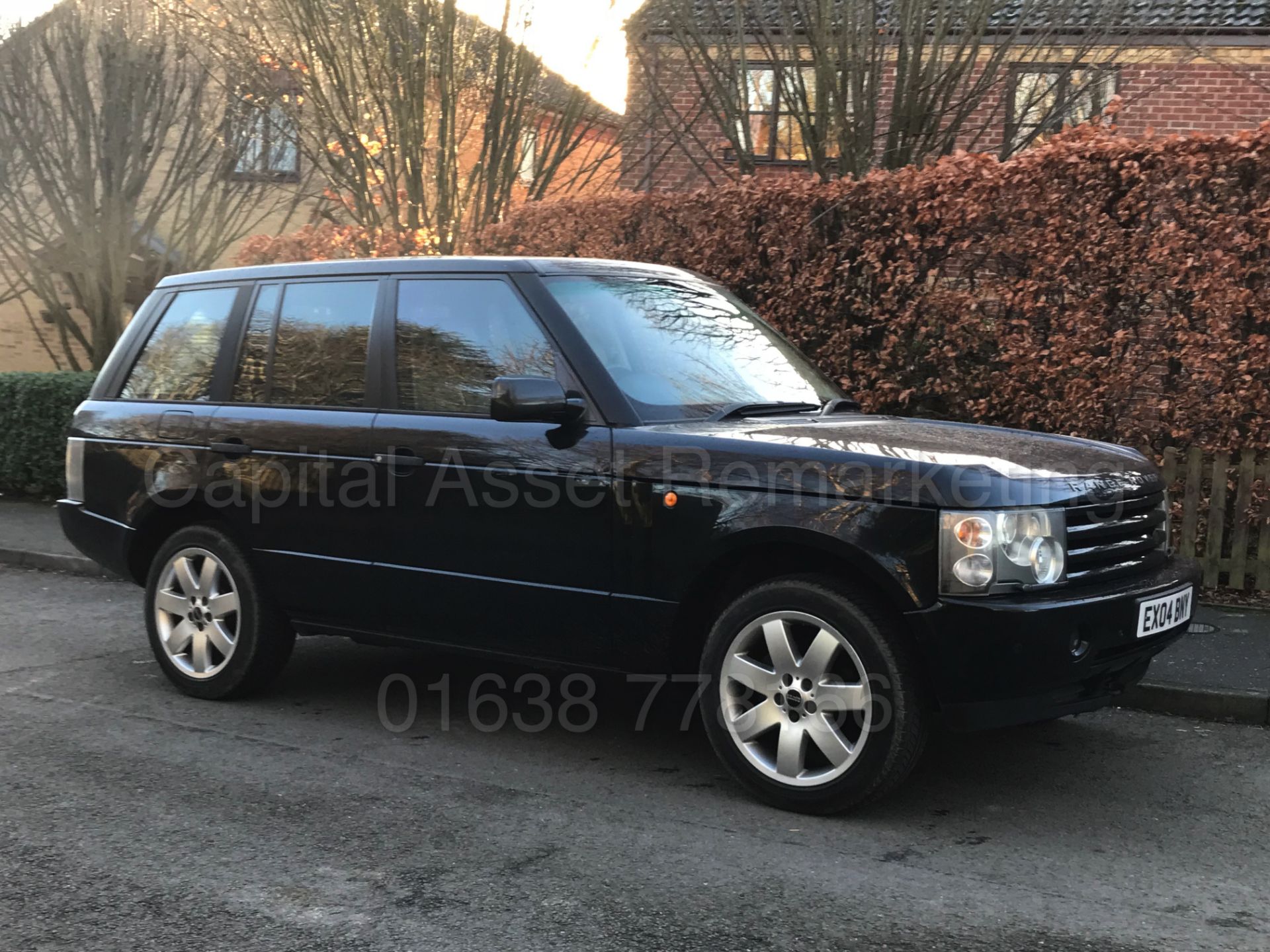 (On Sale) RANGE ROVER VOGUE (2004) '4.4 V8 - 285 BHP - AUTO - LEATHER - SAT NAV' (NO VAT - SAVE 20%) - Image 2 of 31