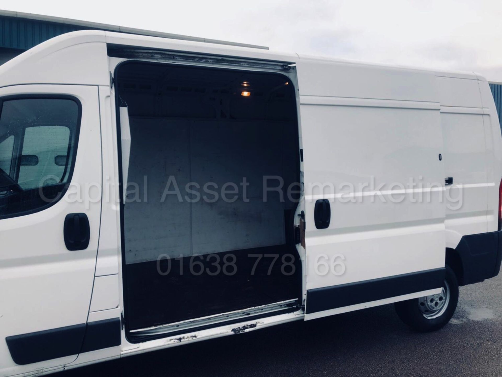 CITREON RELAY 35 'LWB HI-ROOF' (2012 - 12 REG) '2.2 HDI - 130 BHP - 6 SPEED' **ELECTRIC PACK** - Image 11 of 20