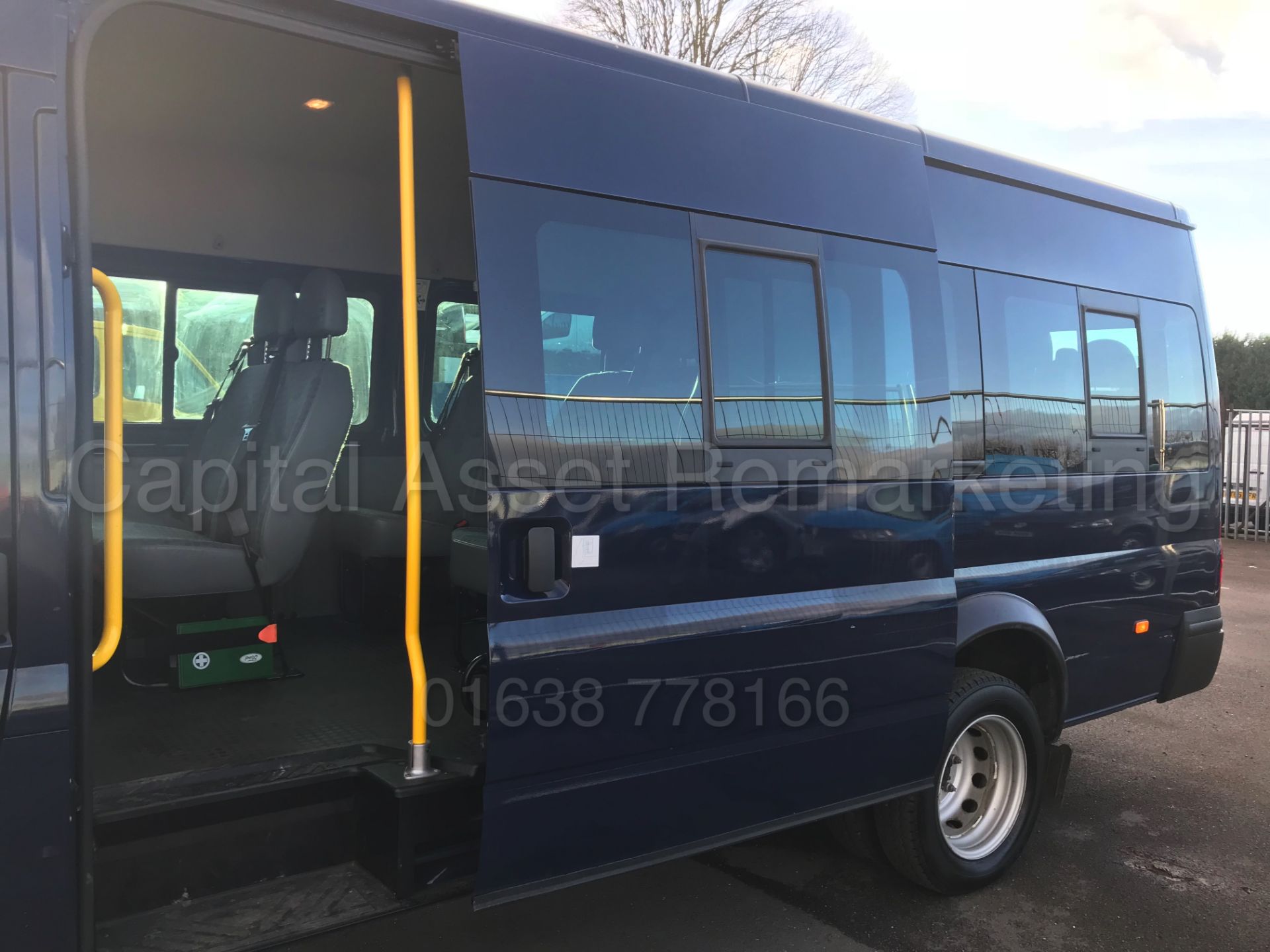 (On Sale) FORD TRANSIT 135 T430 'XLWB -17 SEATER MINI-BUS' (2014 MODEL) '1 OWNER' *5,000 MILES ONLY* - Image 23 of 36