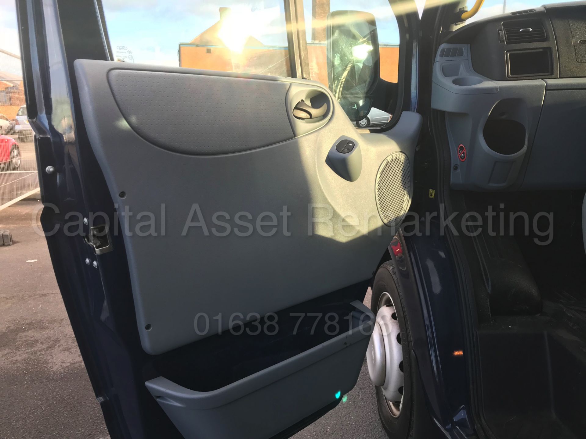 (On Sale) FORD TRANSIT 135 T430 'XLWB -17 SEATER MINI-BUS' (2014 MODEL) '1 OWNER' *5,000 MILES ONLY* - Image 16 of 36