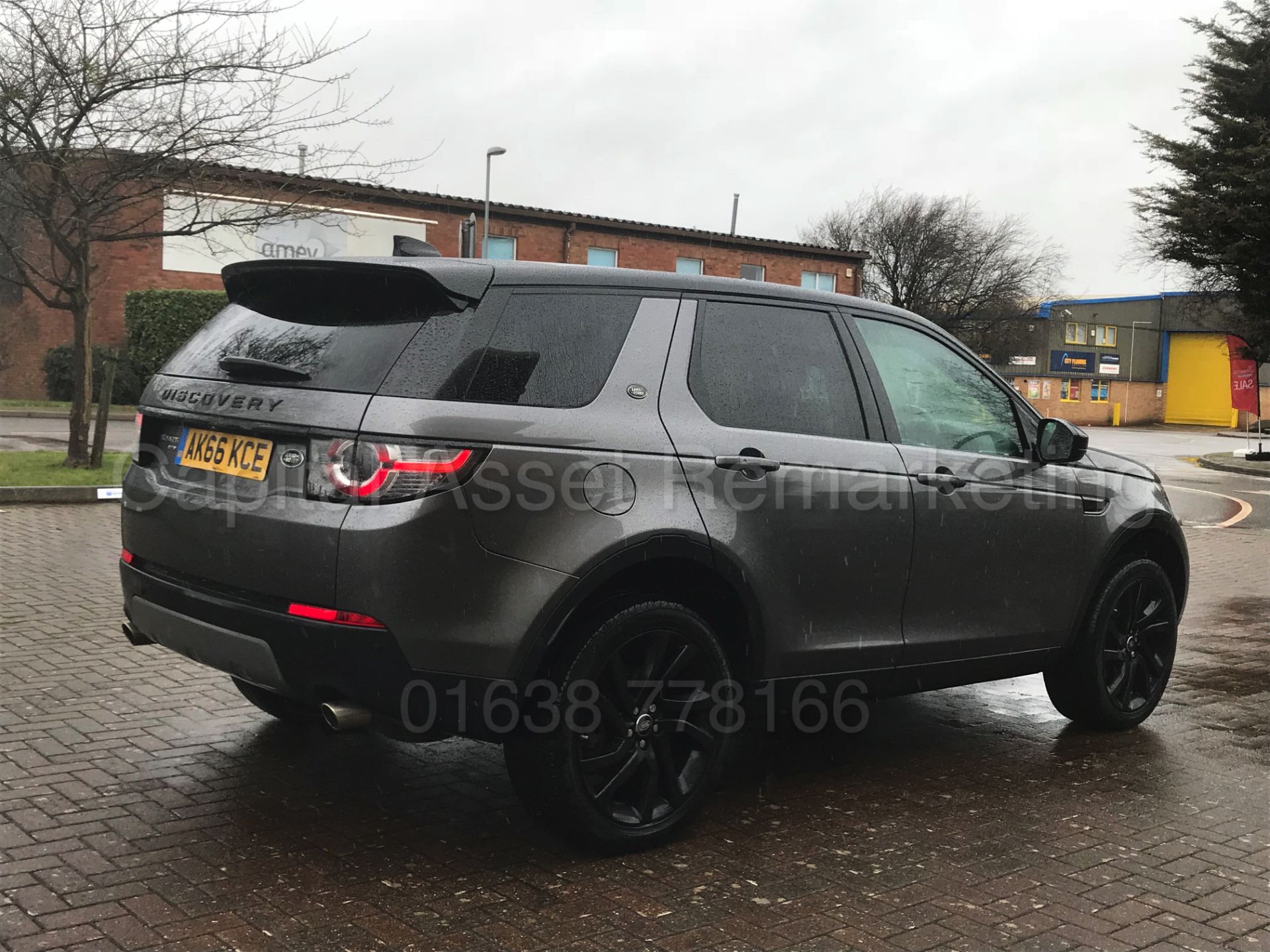 LAND ROVER DISCOVERY SPORT 'HSE - BLACK' (2017 MODEL) '2.0 TD4 - AUTO - 7 SEATER' *MASSIVE SPEC* - Image 9 of 53