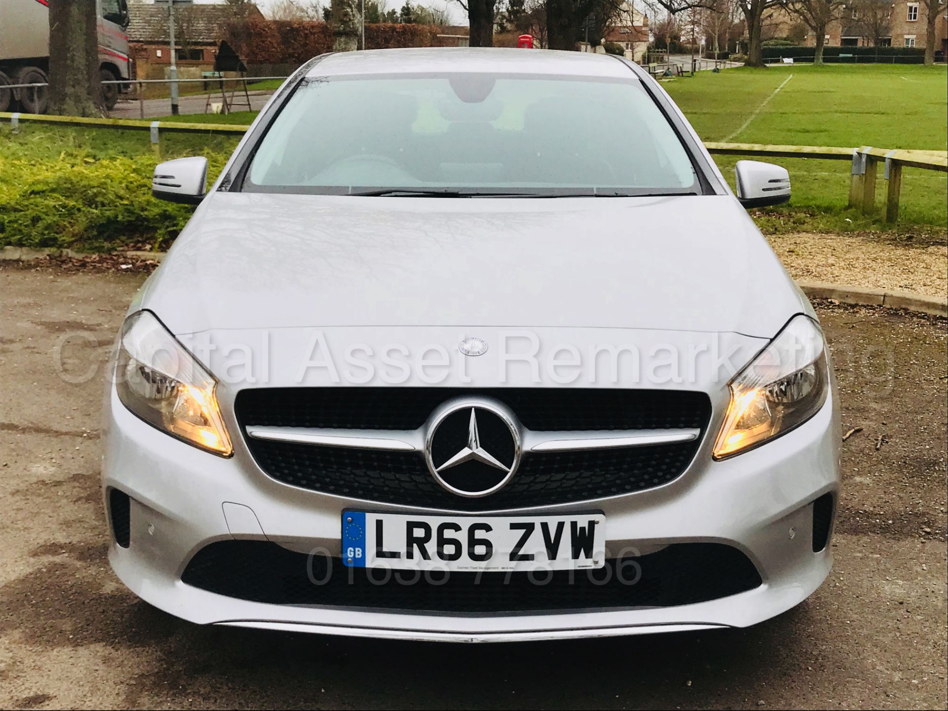 MERCEDES-BENZ A180D 'SPORT' (2017 MODEL) '7G TRONIC AUTO - LEATHER - SAT NAV' (1 OWNER FROM NEW) - Image 4 of 41