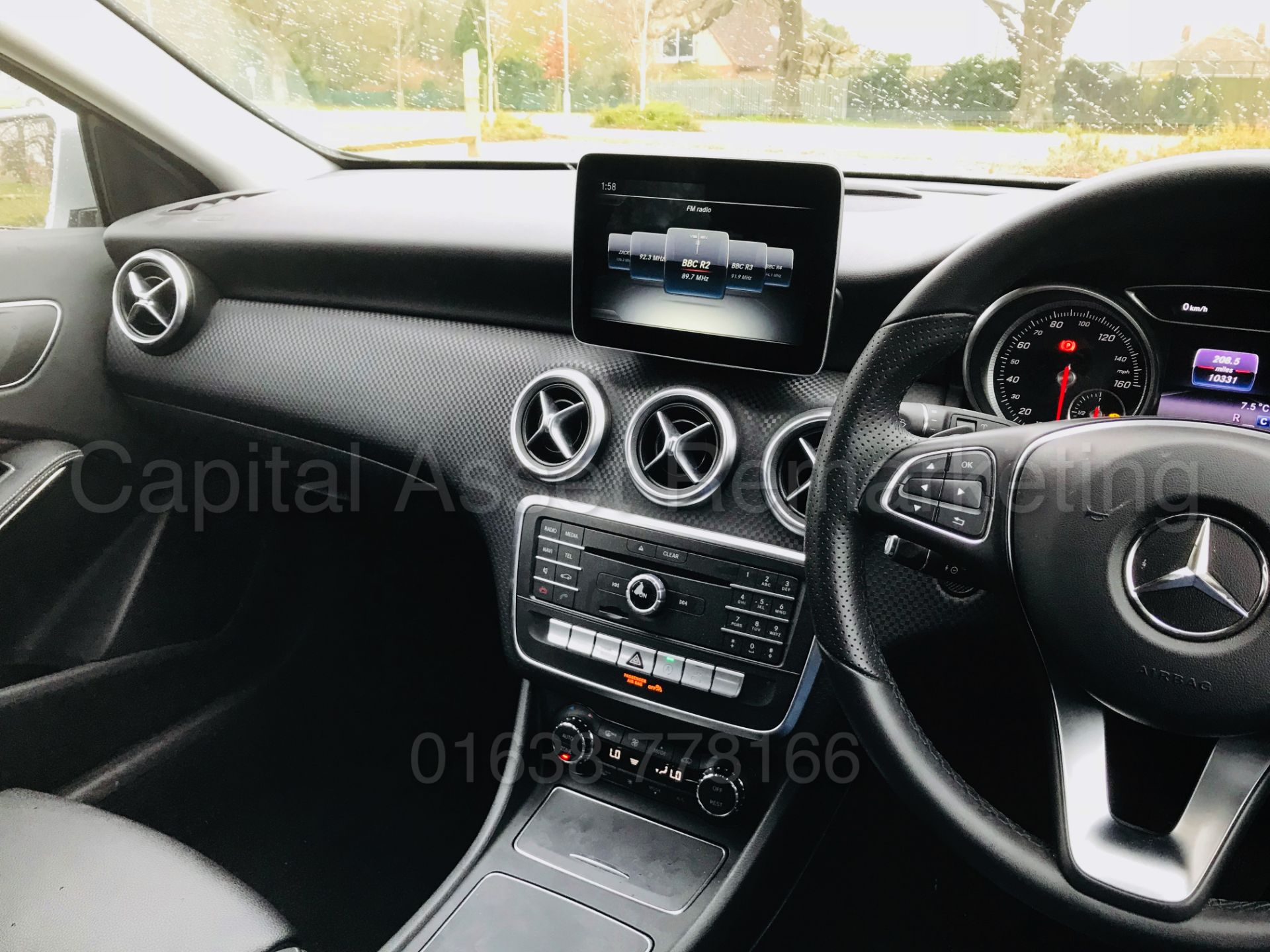 MERCEDES-BENZ A180D 'SPORT' (2017 MODEL) '7G TRONIC AUTO - LEATHER - SAT NAV' (1 OWNER FROM NEW) - Image 30 of 41