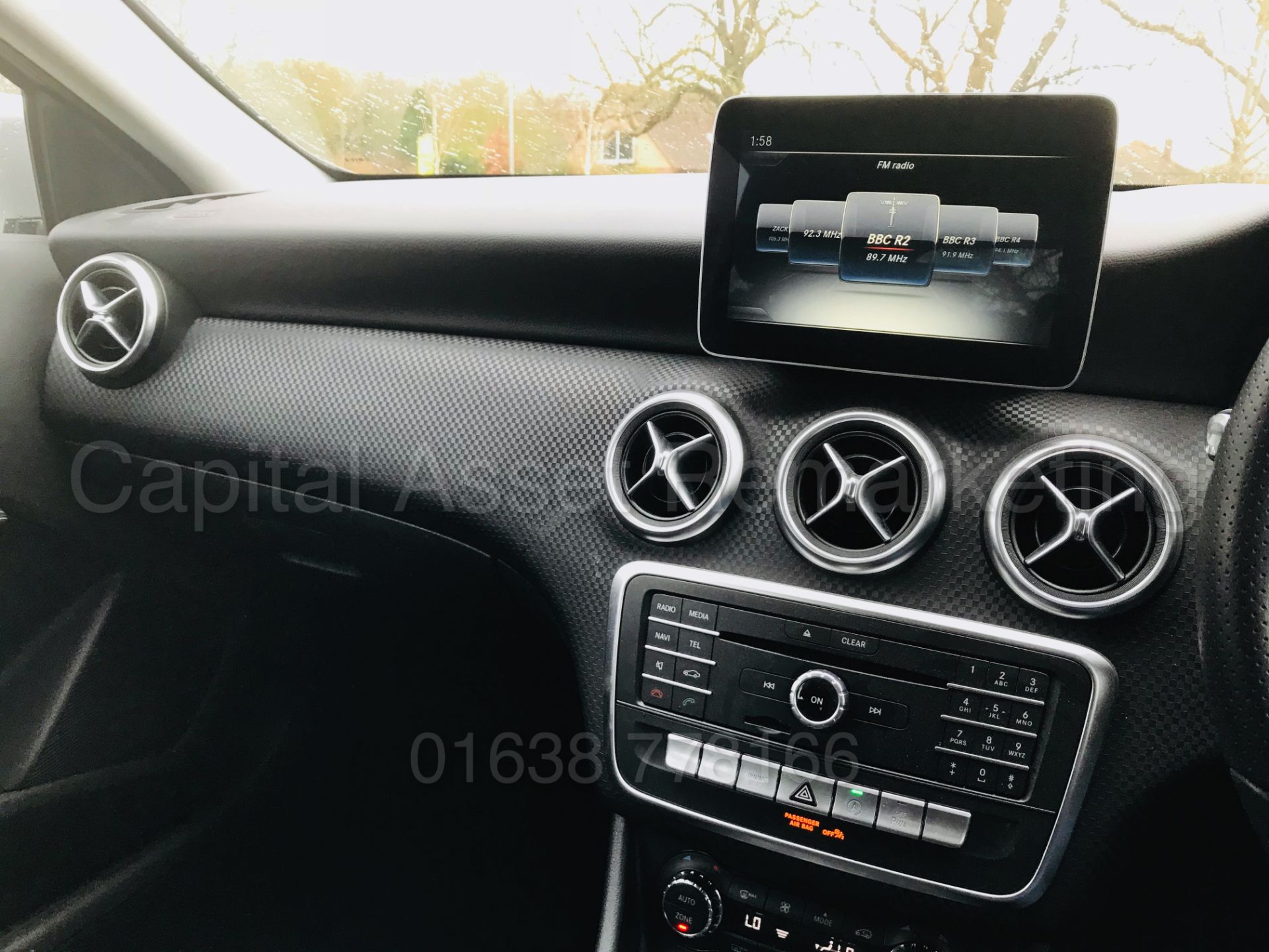 MERCEDES-BENZ A180D 'SPORT' (2017 MODEL) '7G TRONIC AUTO - LEATHER - SAT NAV' (1 OWNER FROM NEW) - Image 32 of 41