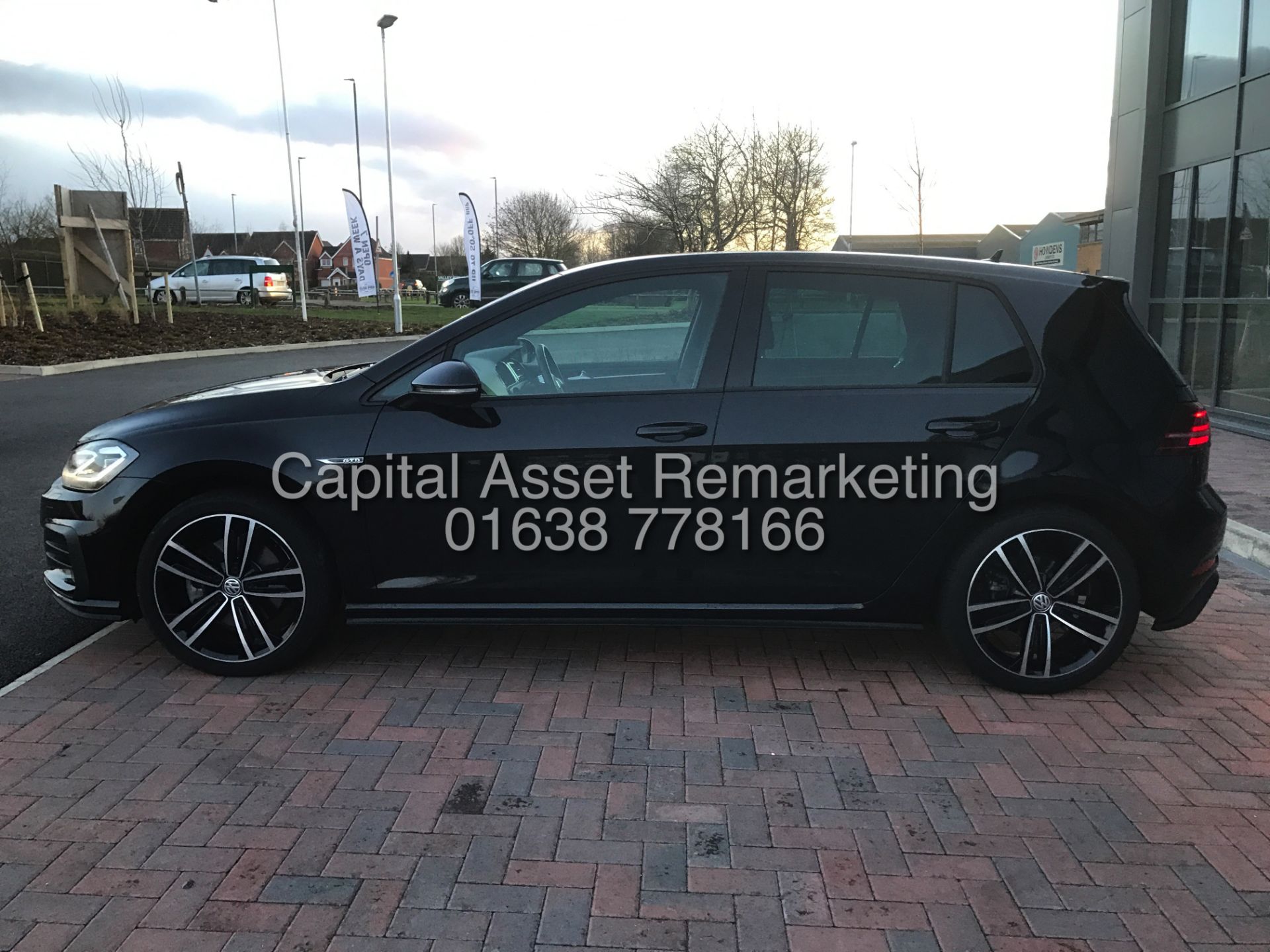 VOLKSWAGEN GOLF GTD 2.0TDI "184BHP" 5 DOOR (17 REG - NEW SHAPE) TOUCH SCREEN SAT NAV - 1 OWNER *WOW* - Image 10 of 27