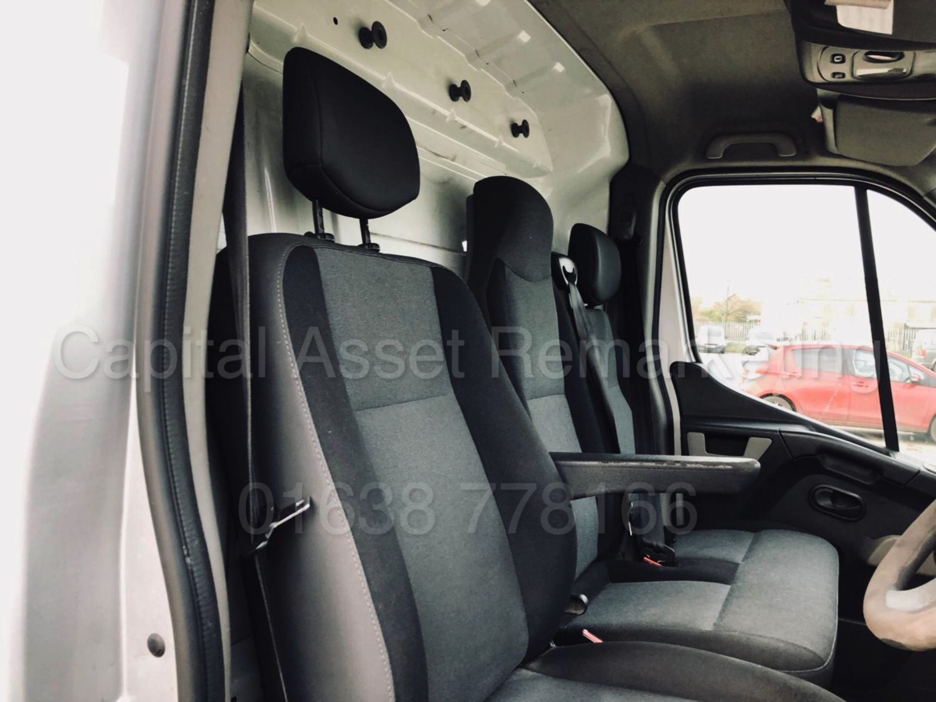 NISSAN NV400 'SE - LWB - FRIDGE / FREEZER VAN' (2014 MODEL) '2.3 DCI - 125 BHP - 6 SPEED' - Image 31 of 35