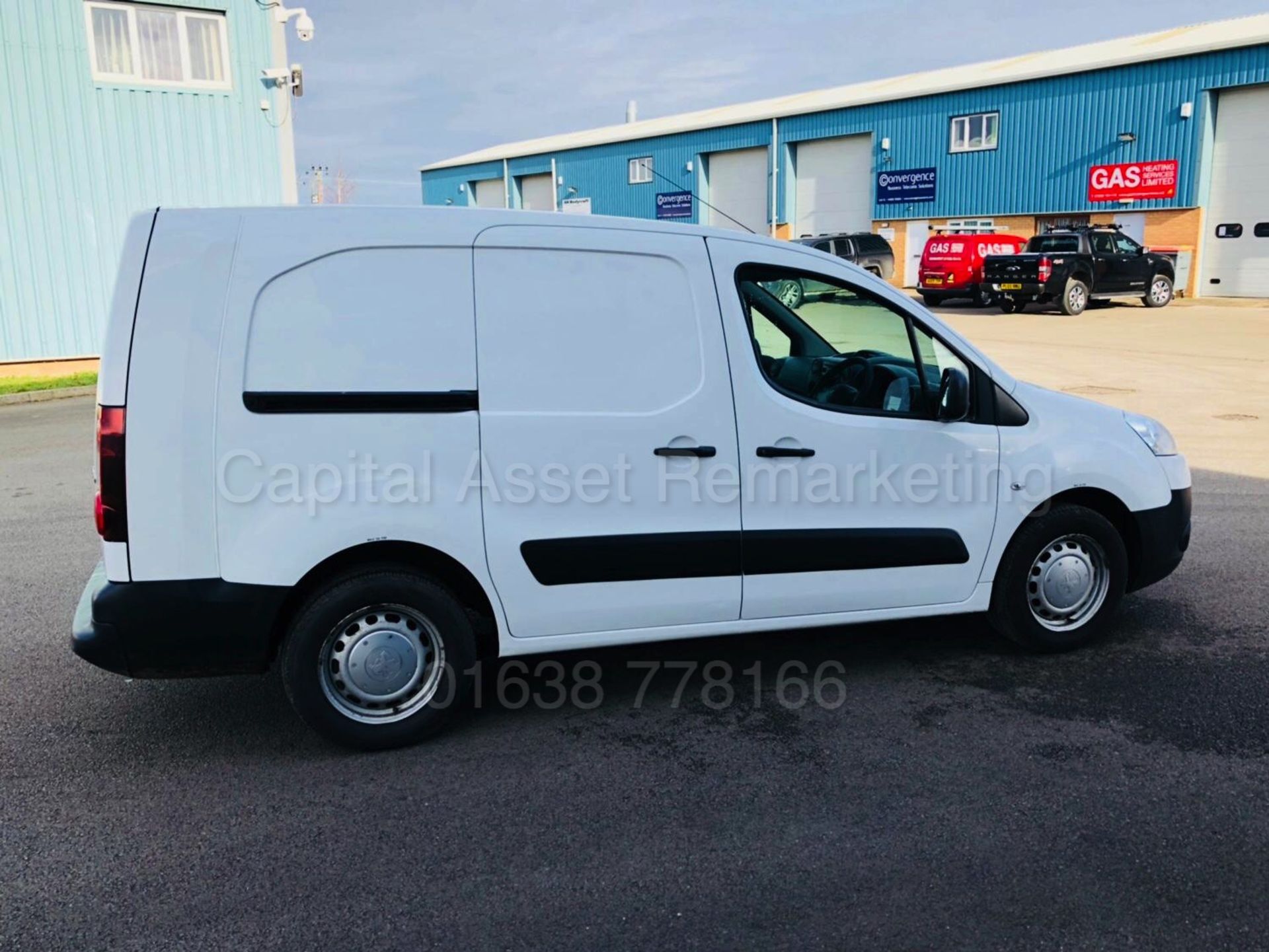 PEUGEOT PARTNER CRC '5 SEATER CREW VAN' (2013 MODEL) '1.6 HDI - 90 BHP - 5 SPEED' (50 MPG+) - Bild 9 aus 27