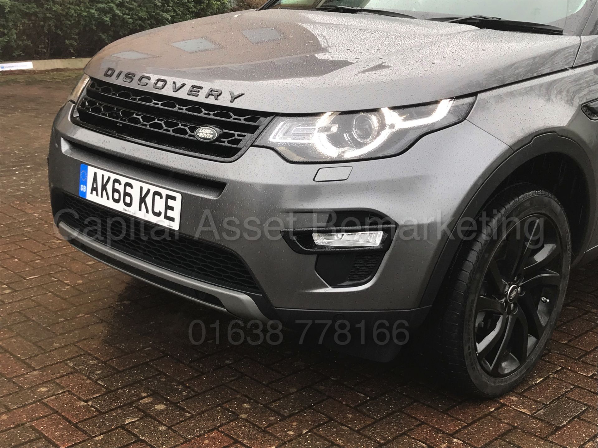 LAND ROVER DISCOVERY SPORT 'HSE - BLACK' (2017 MODEL) '2.0 TD4 - AUTO - 7 SEATER' *MASSIVE SPEC* - Bild 15 aus 53