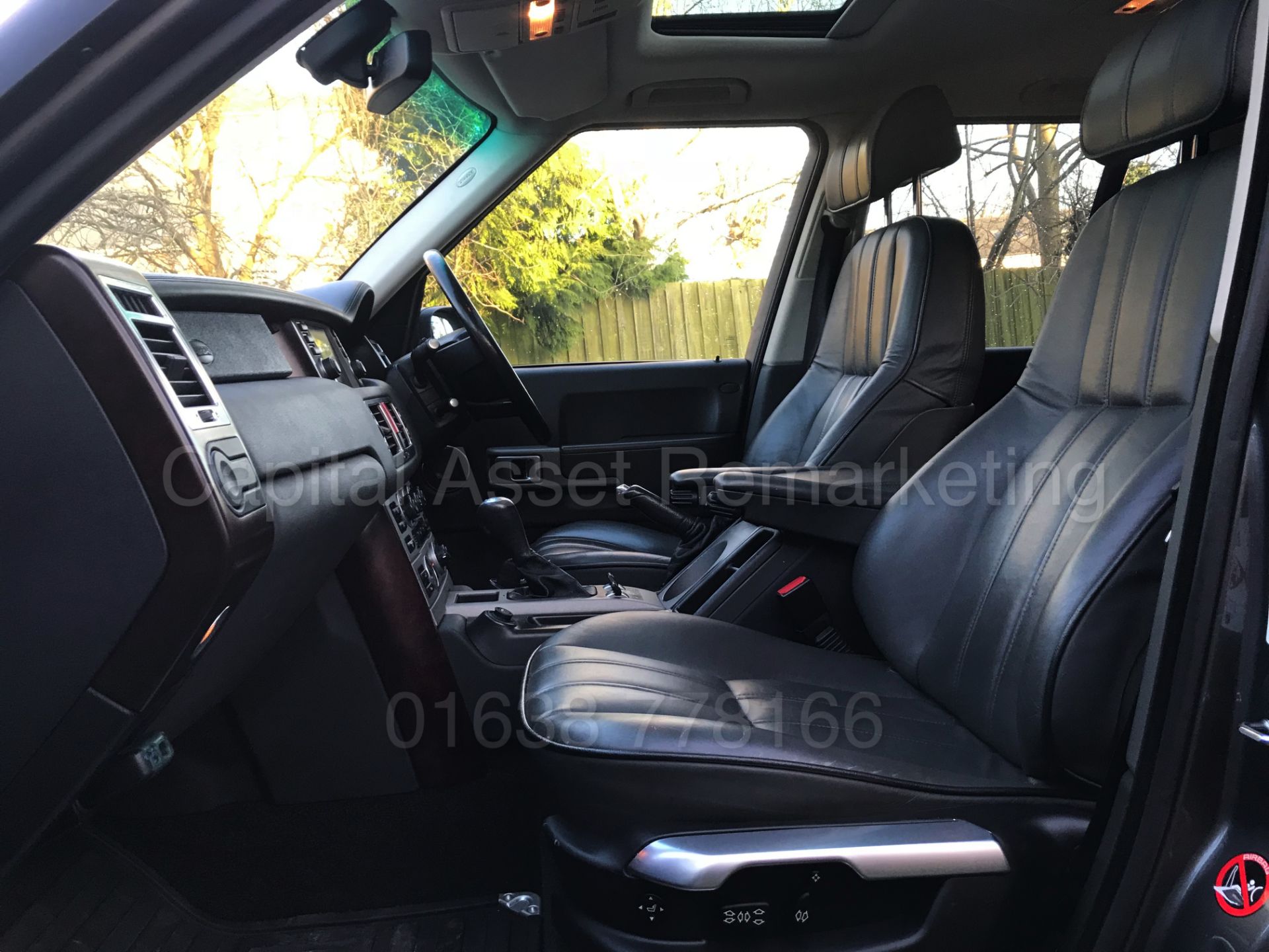 (ON Sale) RANGE ROVER VOGUE (2006) '4.4 V8 - 306 BHP - AUTO - LEATHER - SAT NAV' (NO VAT - SAVE 20%) - Image 17 of 39