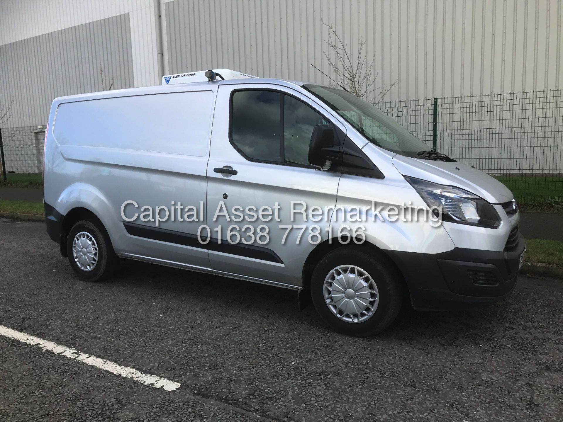 FORD TRANSIT CUSTOM 2.2TDCI "125BHP" FIRDGE VAN (2014 MODEL - NEW SHAPE) 1 OWNER - OVERNIGHT STANDBY - Bild 6 aus 18