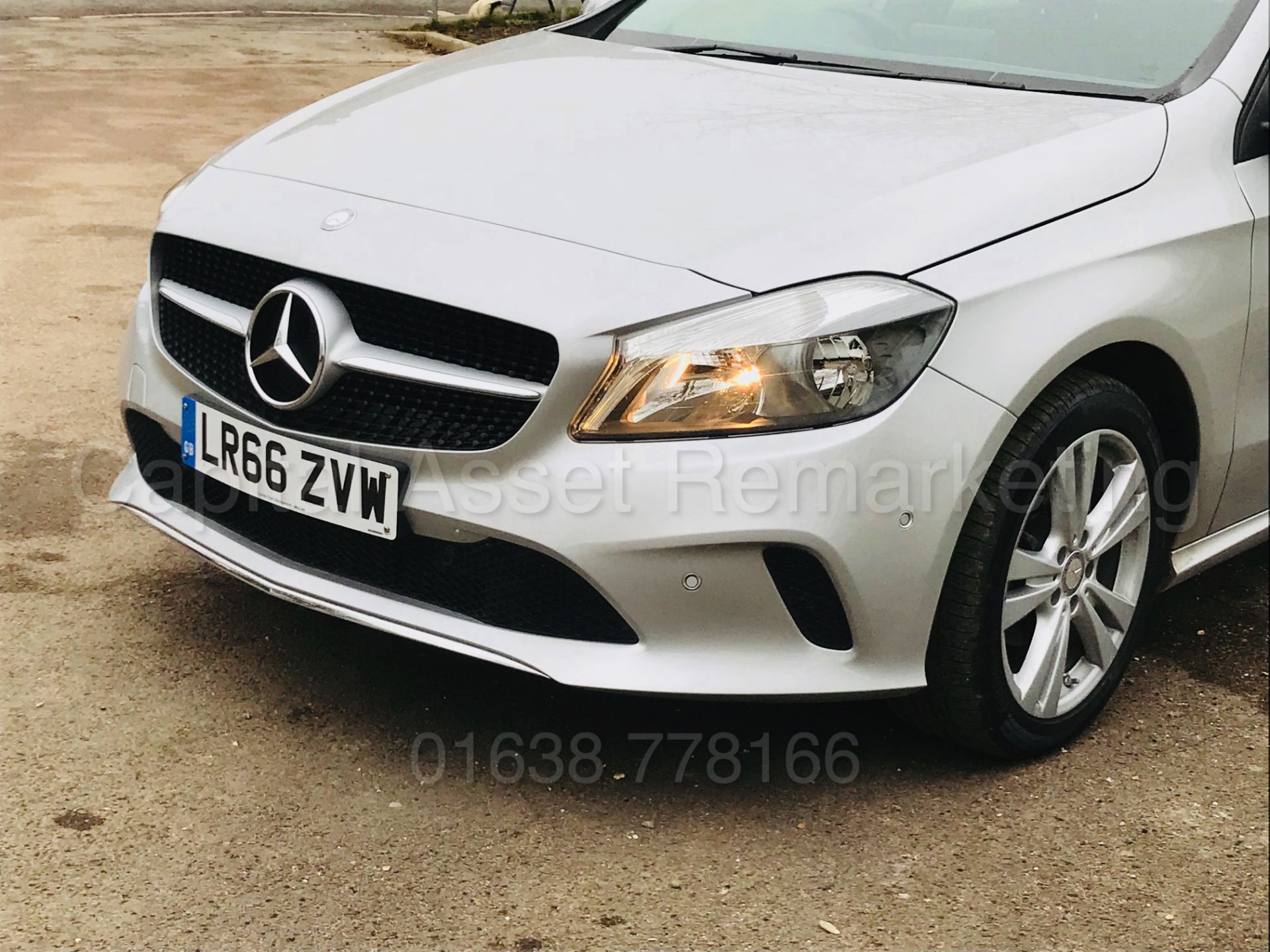 MERCEDES-BENZ A180D 'SPORT' (2017 MODEL) '7G TRONIC AUTO - LEATHER - SAT NAV' (1 OWNER FROM NEW) - Image 15 of 41