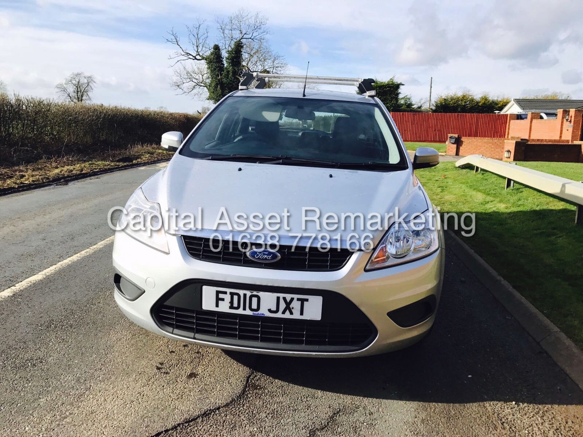 FORD FOCUS 1.6TDCI "STYLE" 5 DOOR HATCHBACK (2010 - 10 REG NEW SHAPE) AIR CON - ELEC PACK (NO VAT !) - Bild 2 aus 11