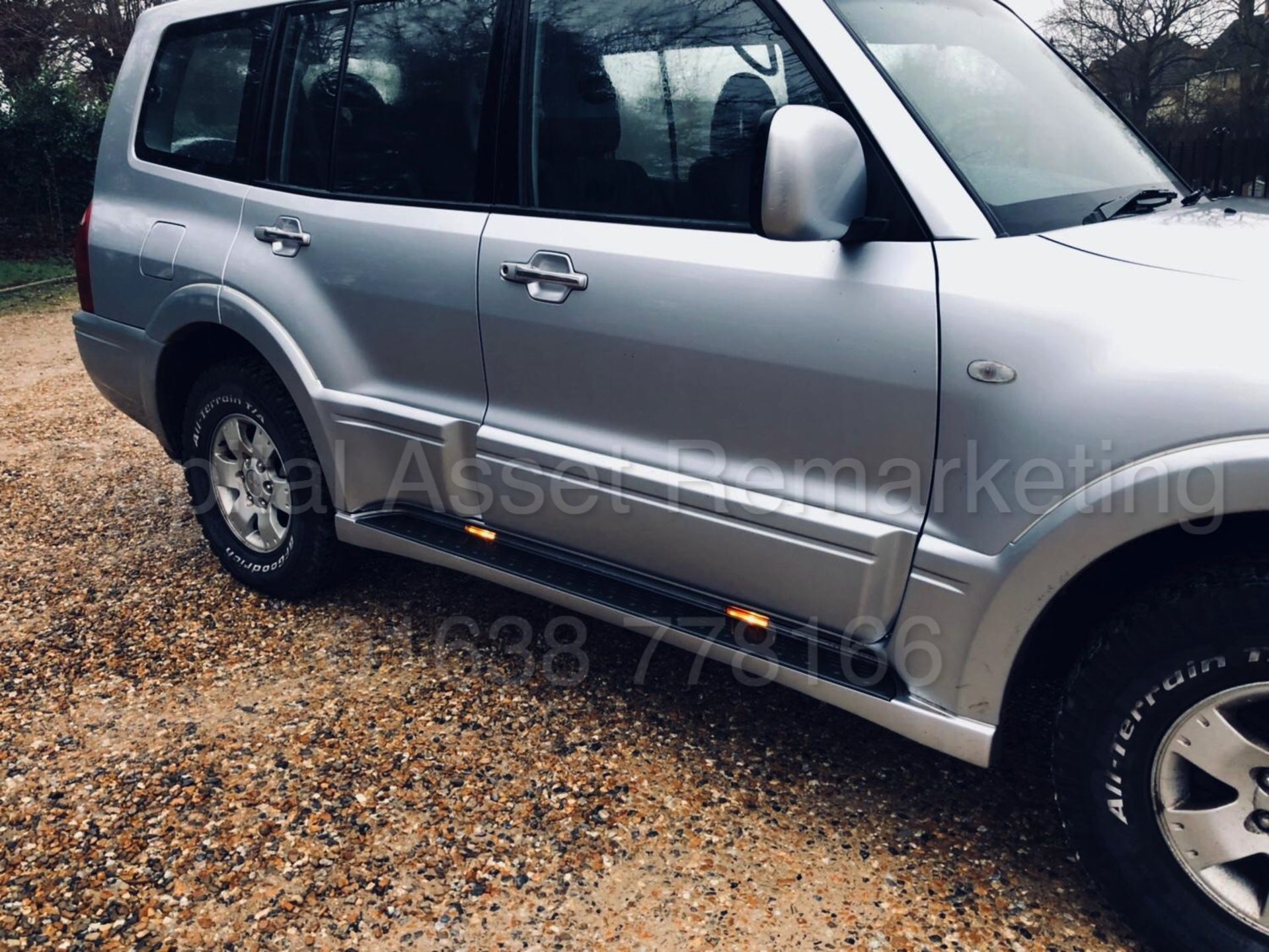 MITSUBISHI SHOGUN 'EQUIPPE' LWB (2004) '3.2 DI-D - AUTO' *AIR CON - 7 SEATER* (NO VAT) - Bild 8 aus 28