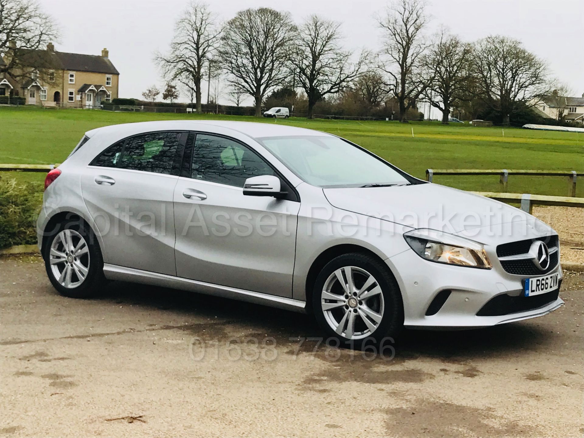 MERCEDES-BENZ A180D 'SPORT' (2017 MODEL) '7G TRONIC AUTO - LEATHER - SAT NAV' (1 OWNER FROM NEW) - Image 2 of 41