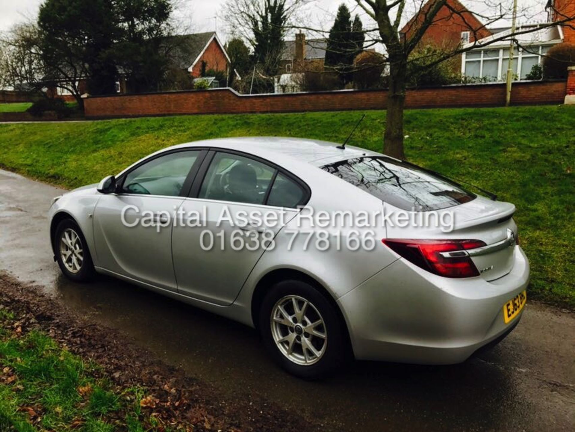 VAUXHALL INSIGNIA 2.0CDTI "ECOFLEX DESIGN - 140BHP - 6 SPEED" HATCHBACK (2014 MODEL - NEW SHAPE) - Image 4 of 10