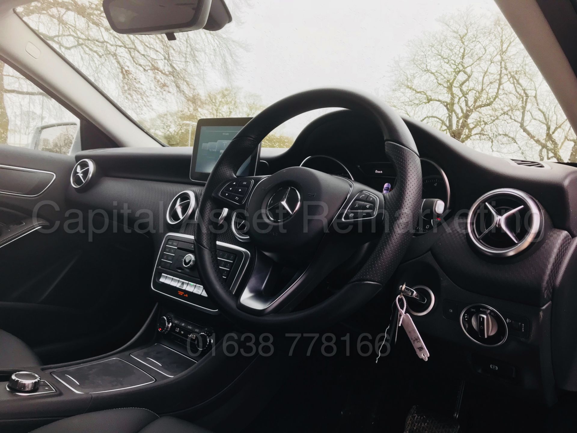 MERCEDES-BENZ A180D 'SPORT' (2017 MODEL) '7G TRONIC AUTO - LEATHER - SAT NAV' (1 OWNER FROM NEW) - Image 27 of 41