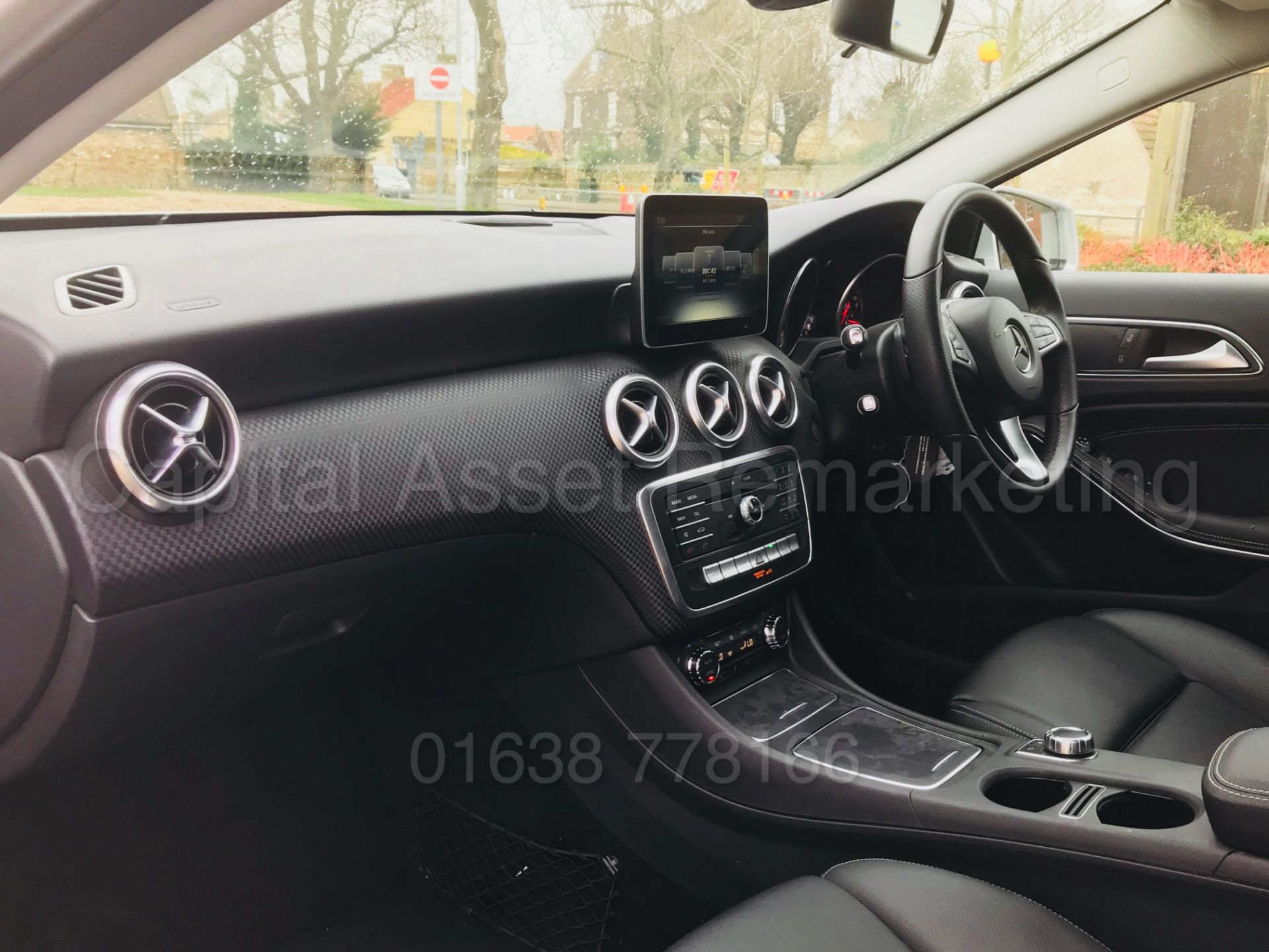 MERCEDES-BENZ A180D 'SPORT' (2017 MODEL) '7G TRONIC AUTO - LEATHER - SAT NAV' (1 OWNER FROM NEW) - Image 20 of 41