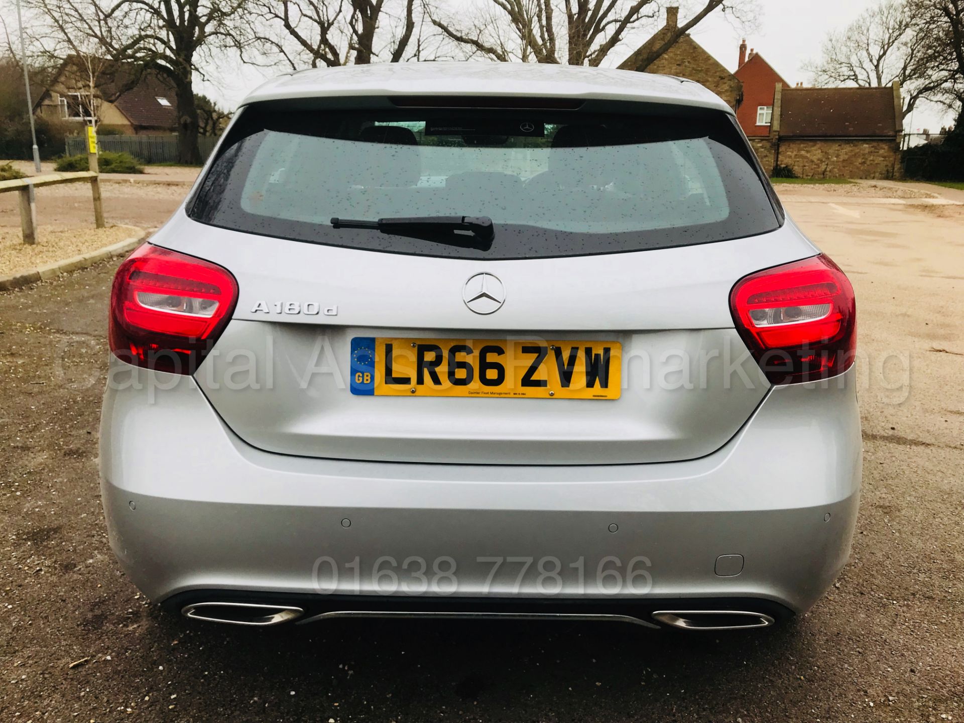 MERCEDES-BENZ A180D 'SPORT' (2017 MODEL) '7G TRONIC AUTO - LEATHER - SAT NAV' (1 OWNER FROM NEW) - Image 10 of 41