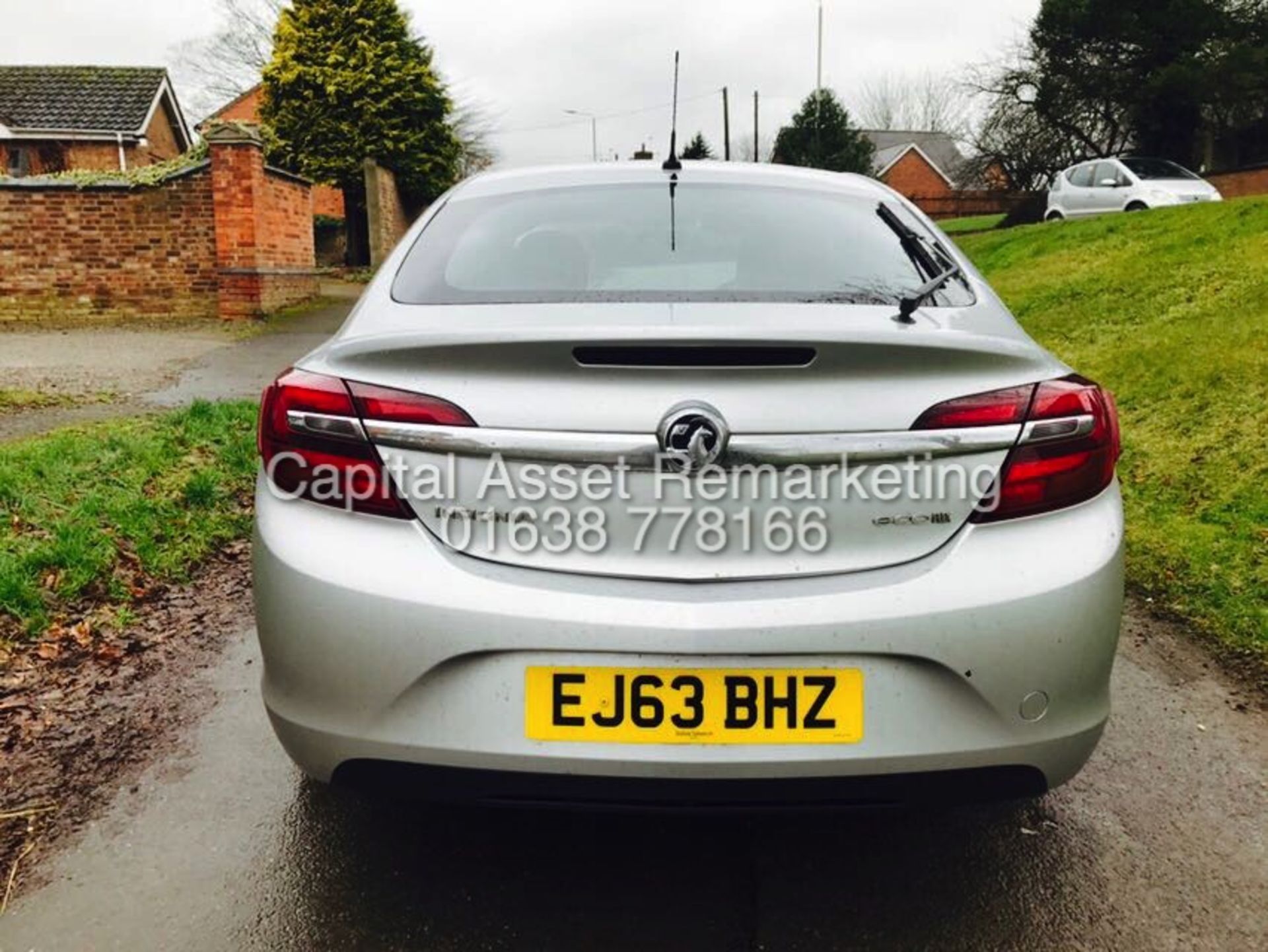 VAUXHALL INSIGNIA 2.0CDTI "ECOFLEX DESIGN - 140BHP - 6 SPEED" HATCHBACK (2014 MODEL - NEW SHAPE) - Bild 3 aus 10