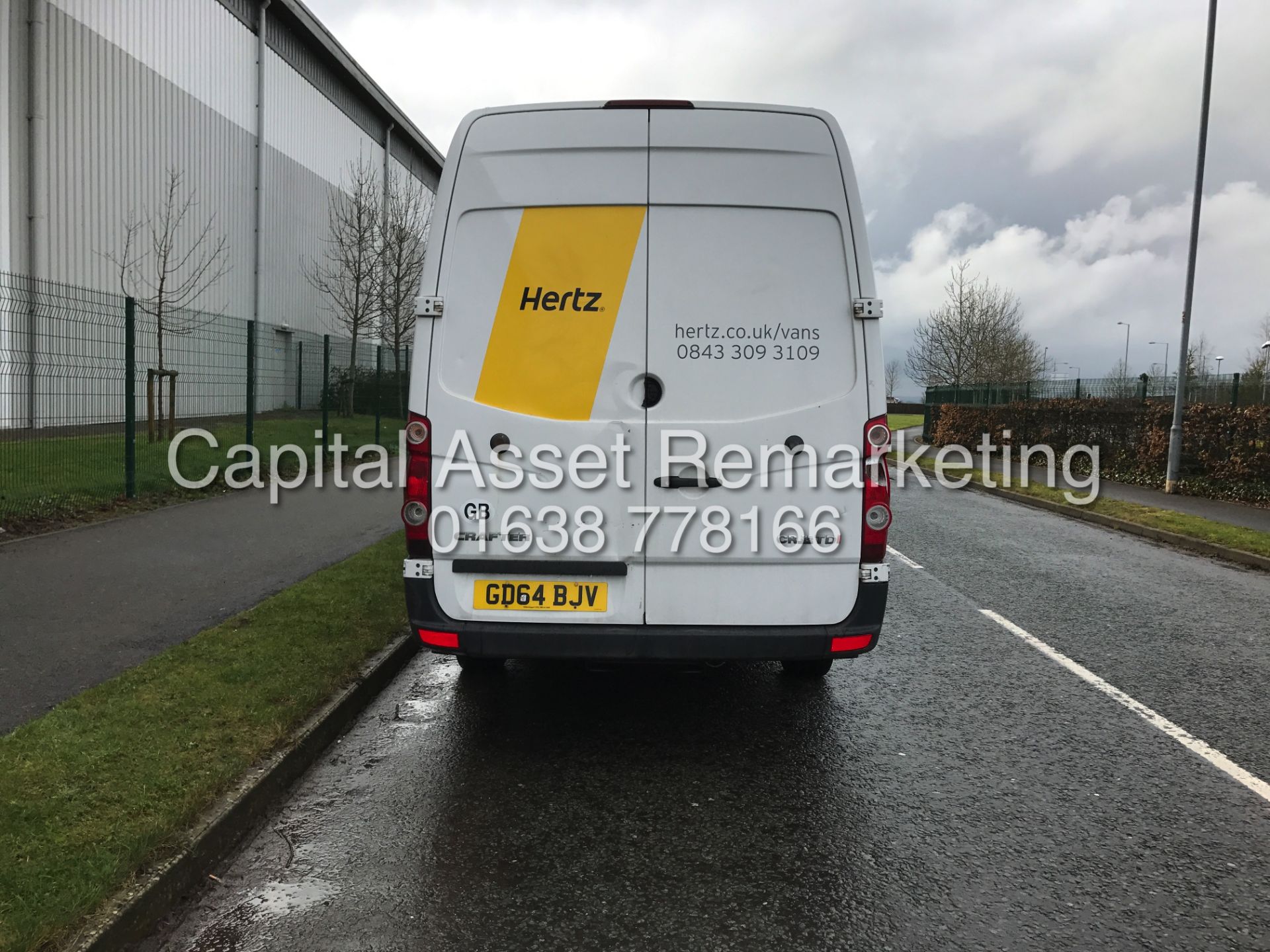 VOLKSWAGN CRAFTER 2.5TDI "136BHP - 6 SPEED" LWB / HI TOP (2015 YEAR) CRUISE - ELEC PACK - 1 OWNER - Image 3 of 11