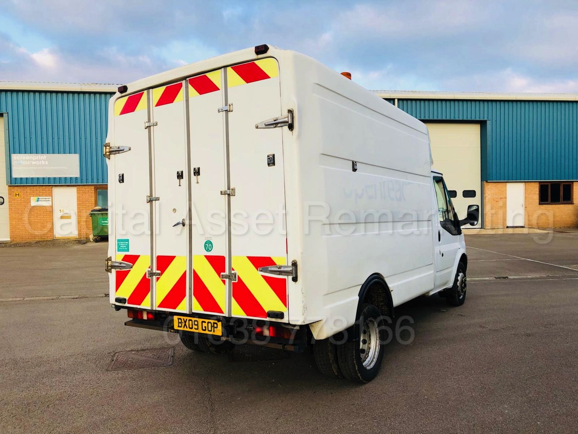 FORD TRANSIT 100 350 'BOX / LUTON VAN' (2009 - 09 REG) '2.4 TDCI - 100 BHP' (1 COMPANY OWNER) - Image 11 of 29