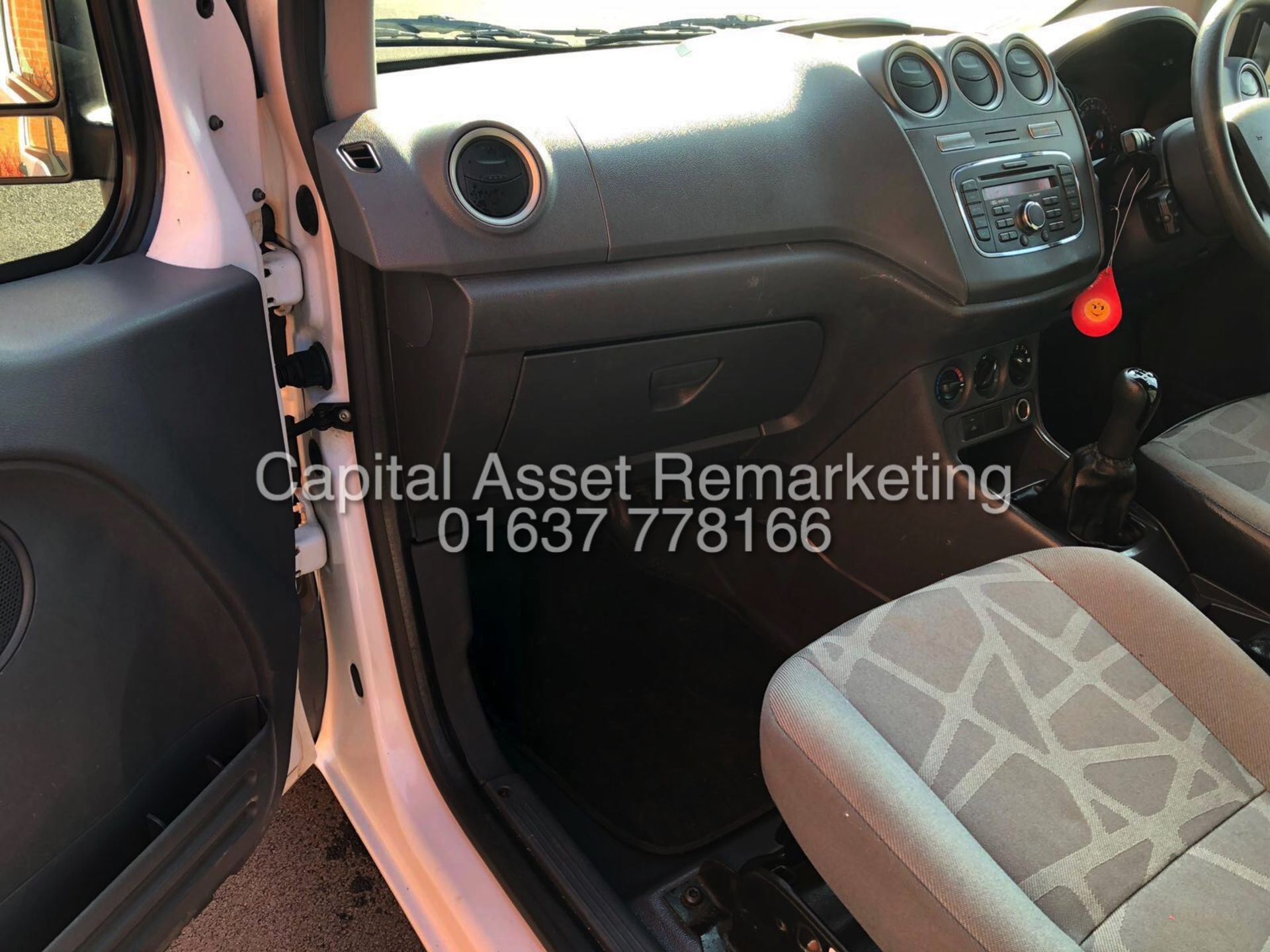 (ON SALE) FORD TRANSIT CONNECT T220L 1.8TDCI - 11 REG - FACELIFT MODEL - SLD - NO VAT TO PAY!!! - Image 7 of 8