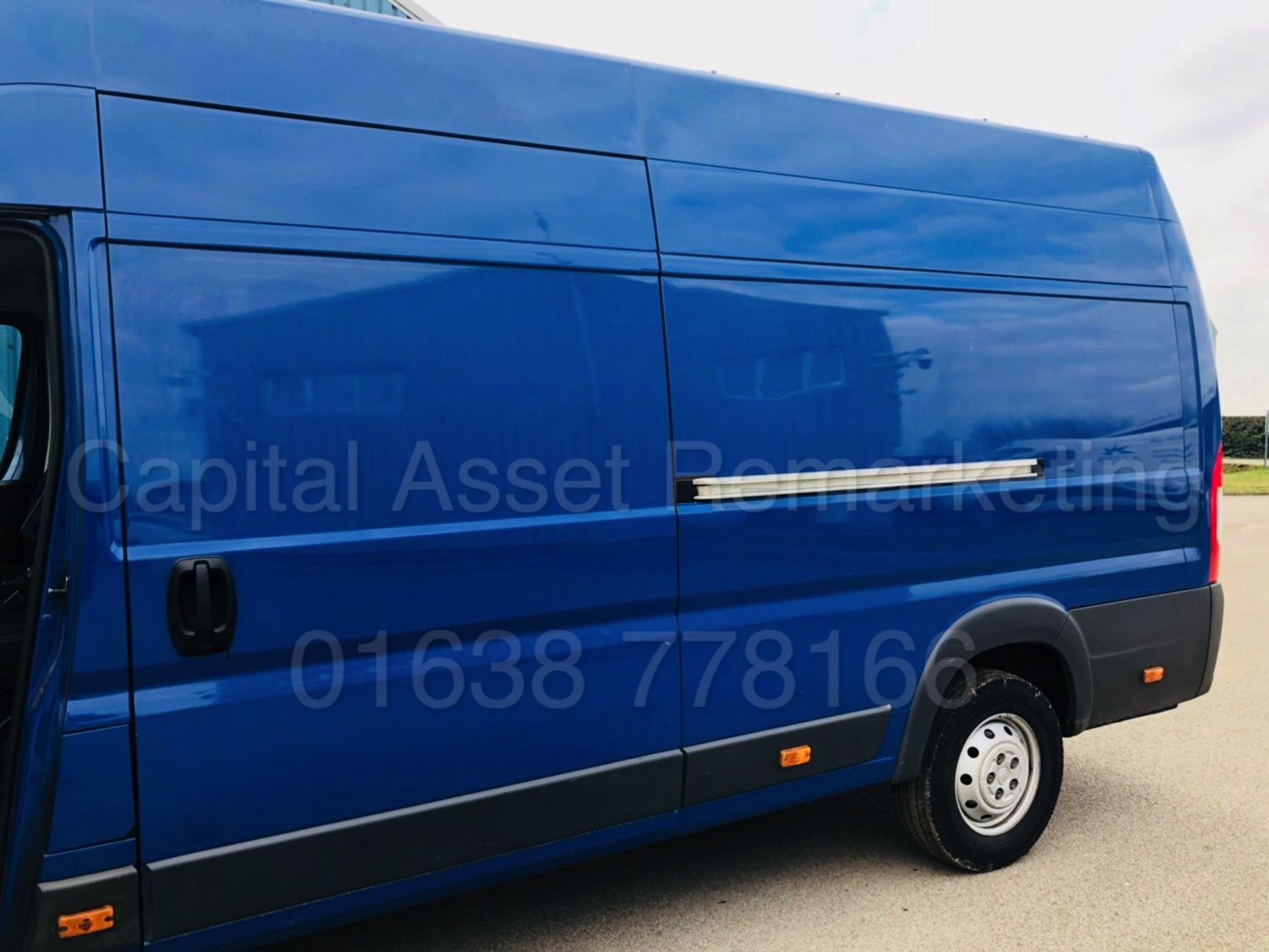 FIAT DUCATO 'XLWB HI-ROOF - MAXI' (2016 MODEL) '2.3 DIESEL - 130 BHP - 6 SPEED' (1 OWNER FROM NEW) - Image 16 of 32