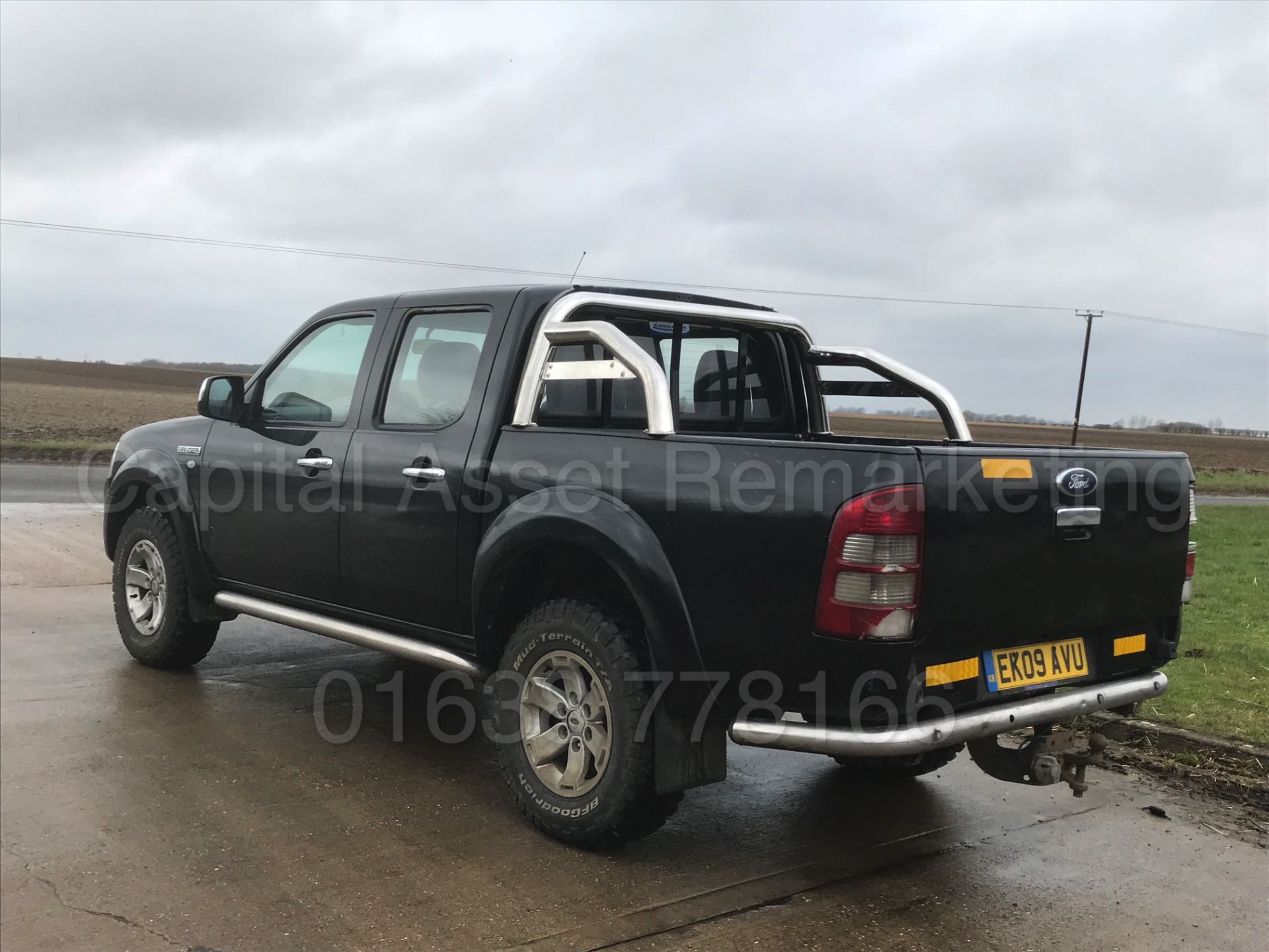 FORD RANGER 'THUNDER' DOUBLE CAB PICK-UP (2009 ) '2.5 TDCI - 143 BHP' *LEATHER - AIR CON* (NO VAT) - Image 4 of 29