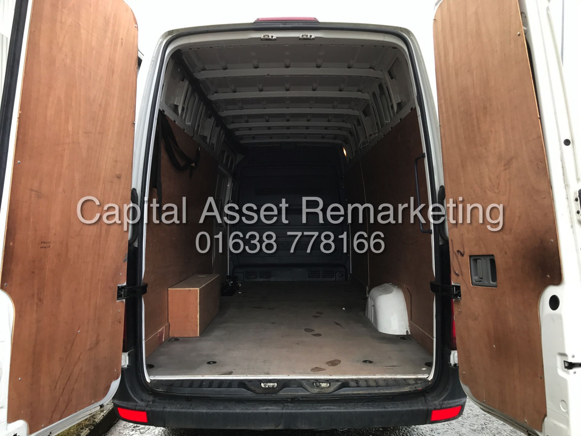 VOLKSWAGN CRAFTER 2.5TDI "136BHP - 6 SPEED" LWB / HI TOP (2015 YEAR) CRUISE - ELEC PACK - 1 OWNER - Image 11 of 11