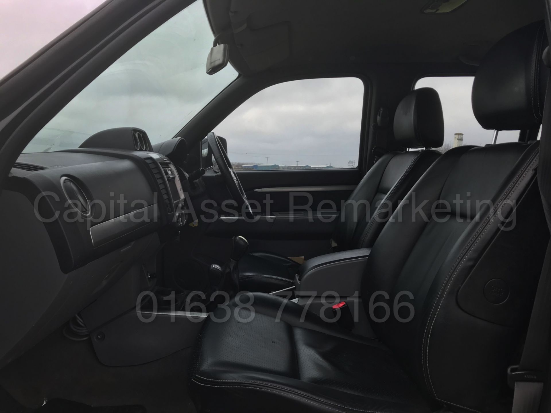 FORD RANGER 'THUNDER' DOUBLE CAB PICK-UP (2009 ) '2.5 TDCI - 143 BHP' *LEATHER - AIR CON* (NO VAT) - Image 16 of 29