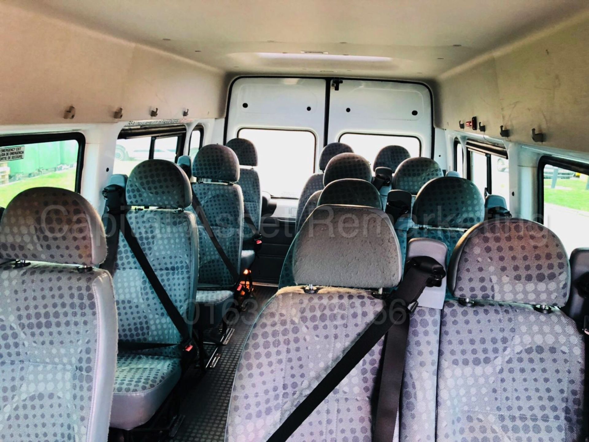 FORD TRANSIT 135 T430 'XLWB - 17 SEATER MINI-BUS' (2014 MODEL) '2.2 TDCI - 135 BHP - 6 SPEED' - Image 25 of 41