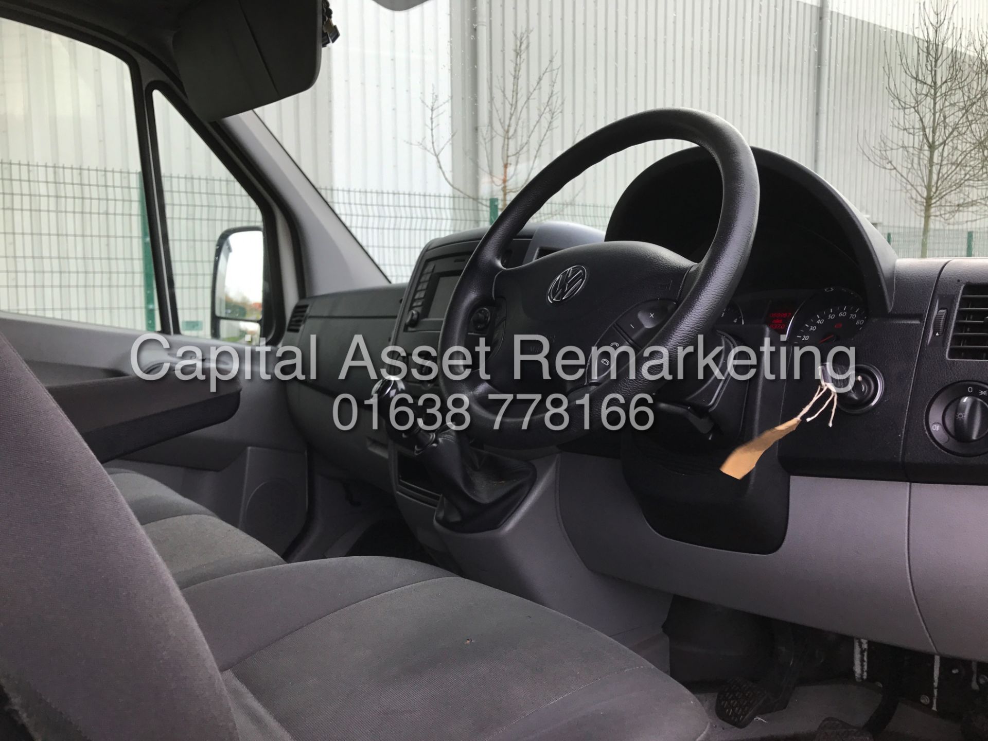 VOLKSWAGN CRAFTER 2.5TDI "136BHP - 6 SPEED" LWB / HI TOP (2015 YEAR) CRUISE - ELEC PACK - 1 OWNER - Image 6 of 11