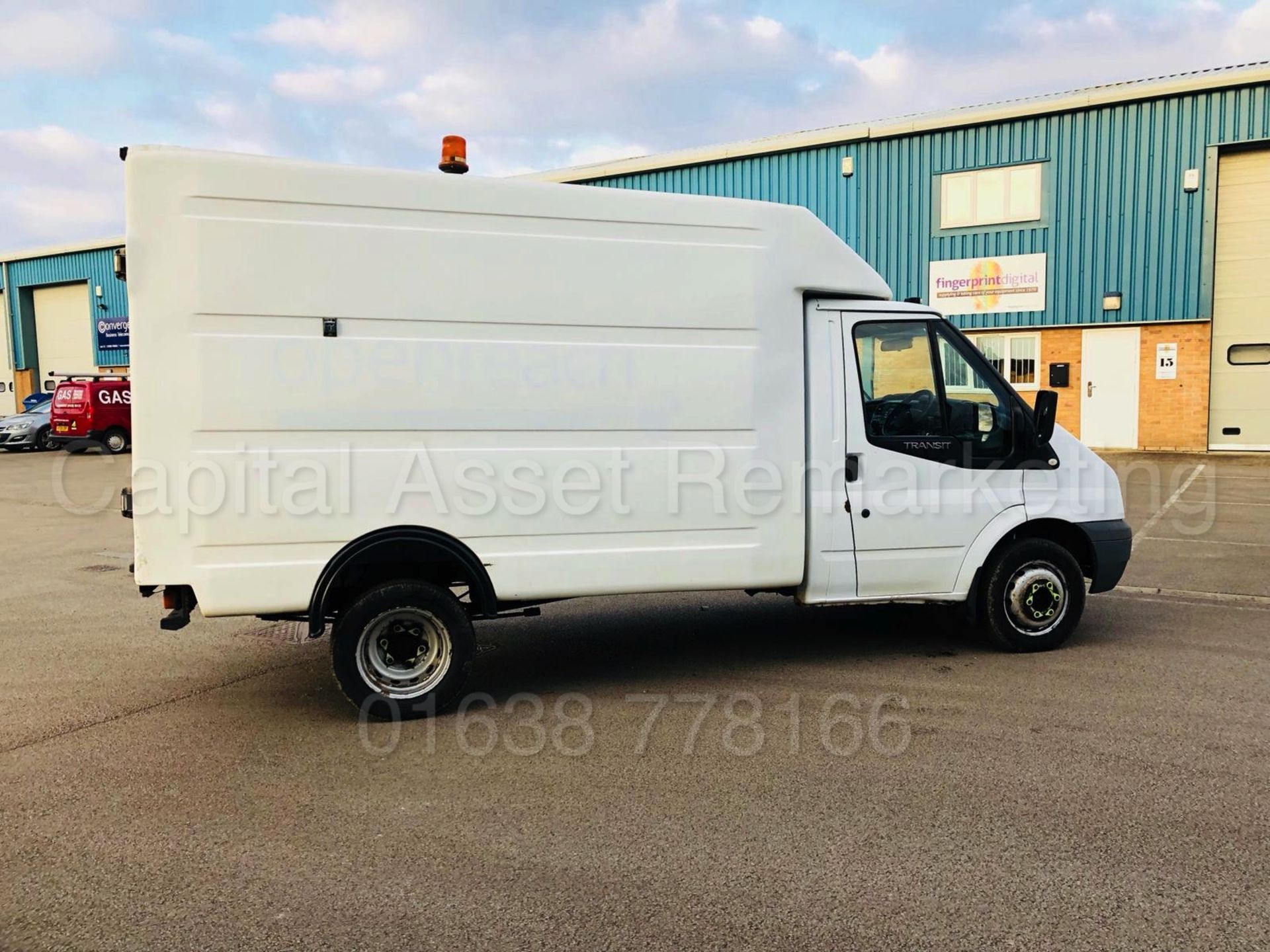 FORD TRANSIT 100 350 'BOX / LUTON VAN' (2009 - 09 REG) '2.4 TDCI - 100 BHP' (1 COMPANY OWNER) - Image 13 of 29