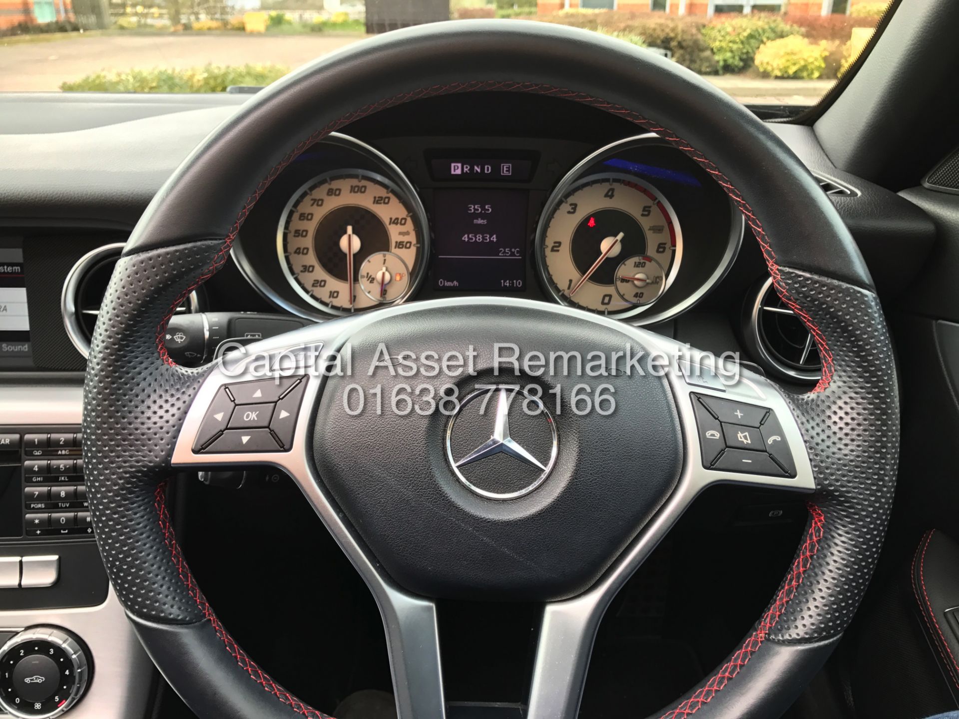 MERCEDES-BENZ SLK 250CDI TIP-TRONIC "AMG SPORT" ROADSTER (13 REG) SAT NAV -TWO TONE LEATHER -ONLY45K - Image 29 of 33