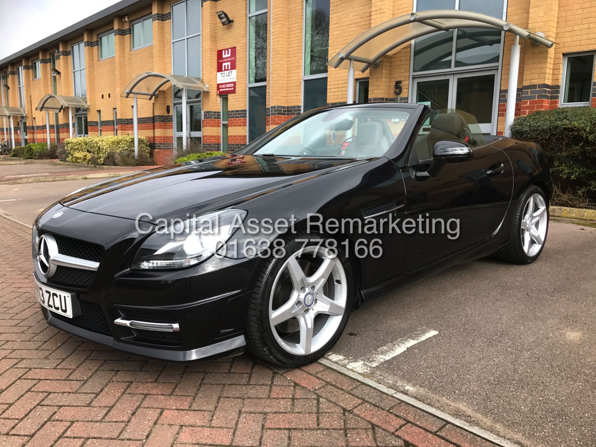 MERCEDES-BENZ SLK 250CDI TIP-TRONIC "AMG SPORT" ROADSTER (13 REG) SAT NAV -TWO TONE LEATHER -ONLY45K - Image 14 of 33