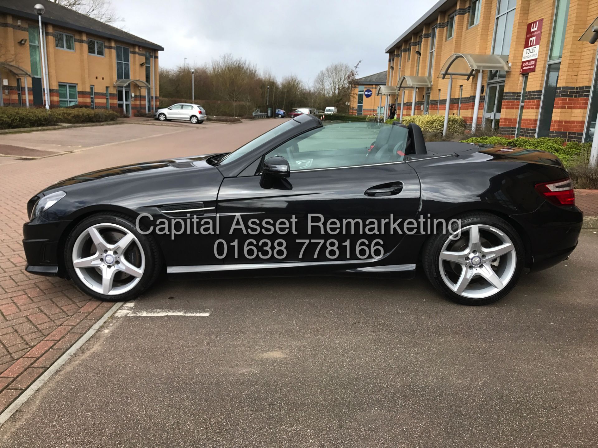 MERCEDES-BENZ SLK 250CDI TIP-TRONIC "AMG SPORT" ROADSTER (13 REG) SAT NAV -TWO TONE LEATHER -ONLY45K - Image 16 of 33