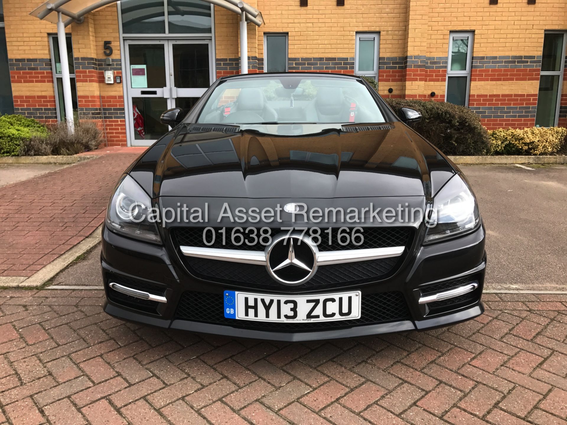 MERCEDES-BENZ SLK 250CDI TIP-TRONIC "AMG SPORT" ROADSTER (13 REG) SAT NAV -TWO TONE LEATHER -ONLY45K - Image 13 of 33