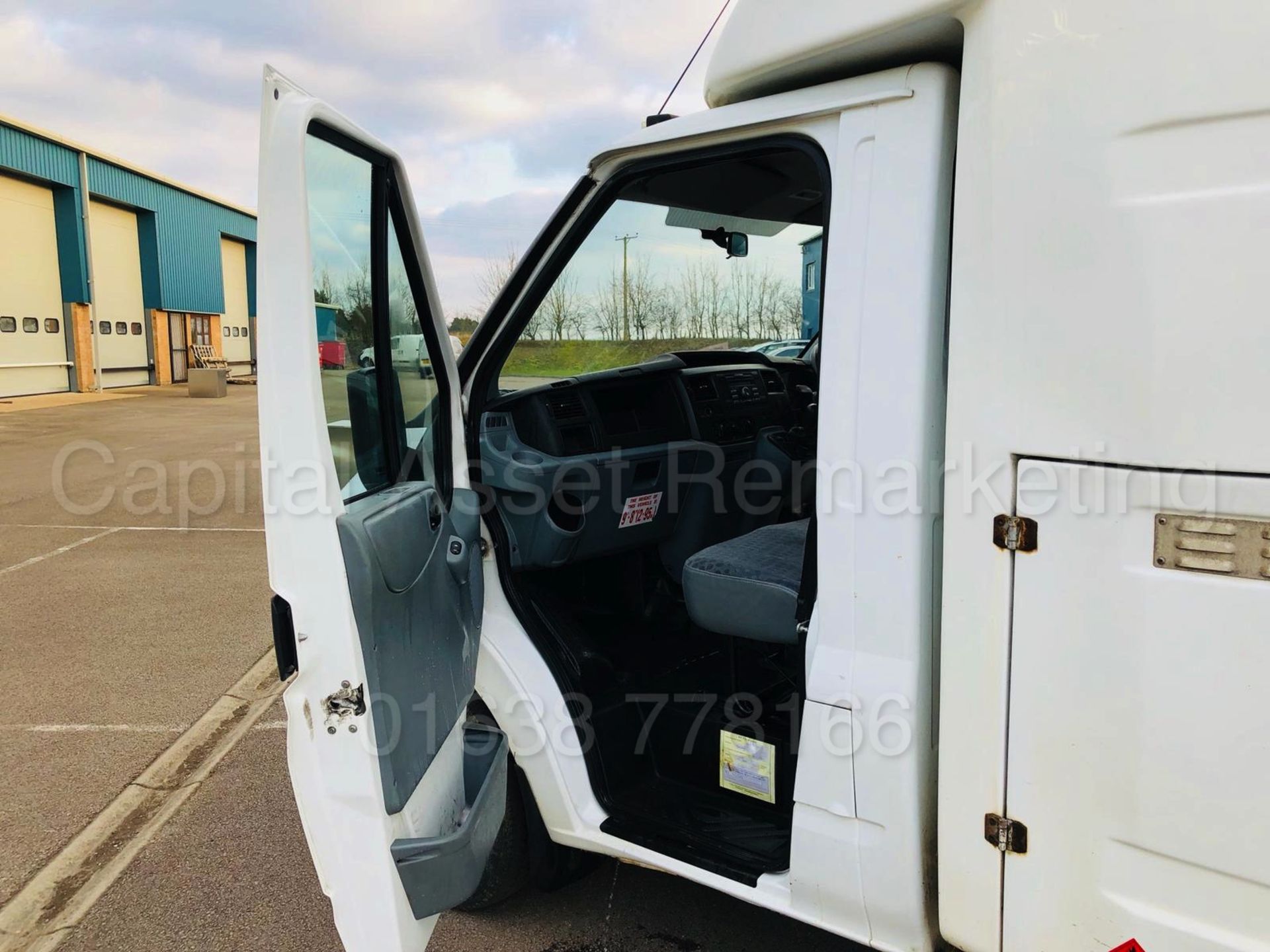 FORD TRANSIT 100 350 'BOX / LUTON VAN' (2009 - 09 REG) '2.4 TDCI - 100 BHP' (1 COMPANY OWNER) - Image 24 of 29