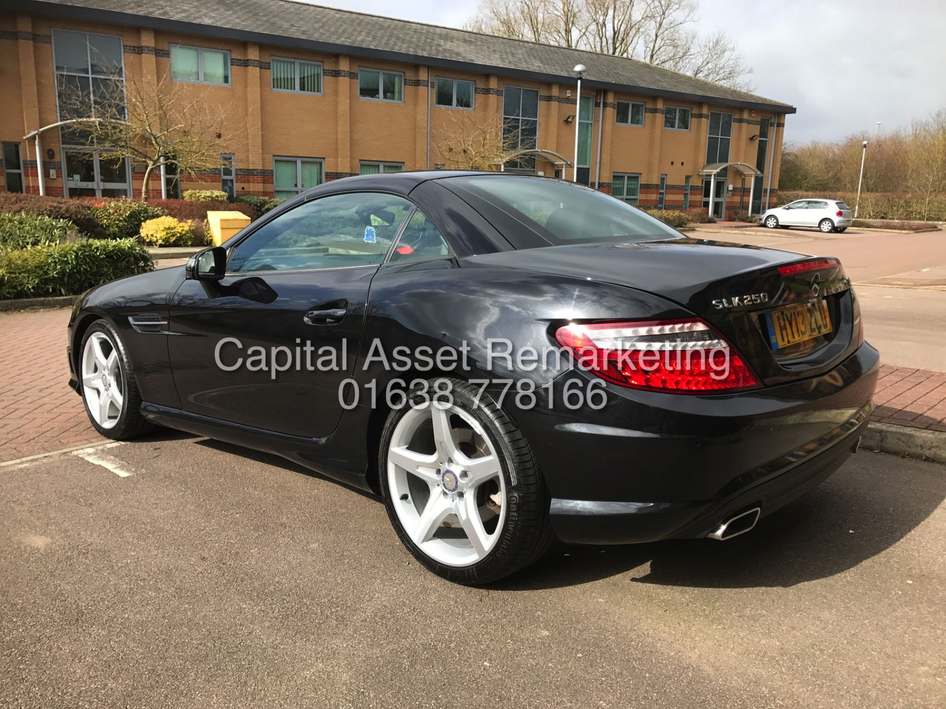 MERCEDES-BENZ SLK 250CDI TIP-TRONIC "AMG SPORT" ROADSTER (13 REG) SAT NAV -TWO TONE LEATHER -ONLY45K - Image 7 of 33