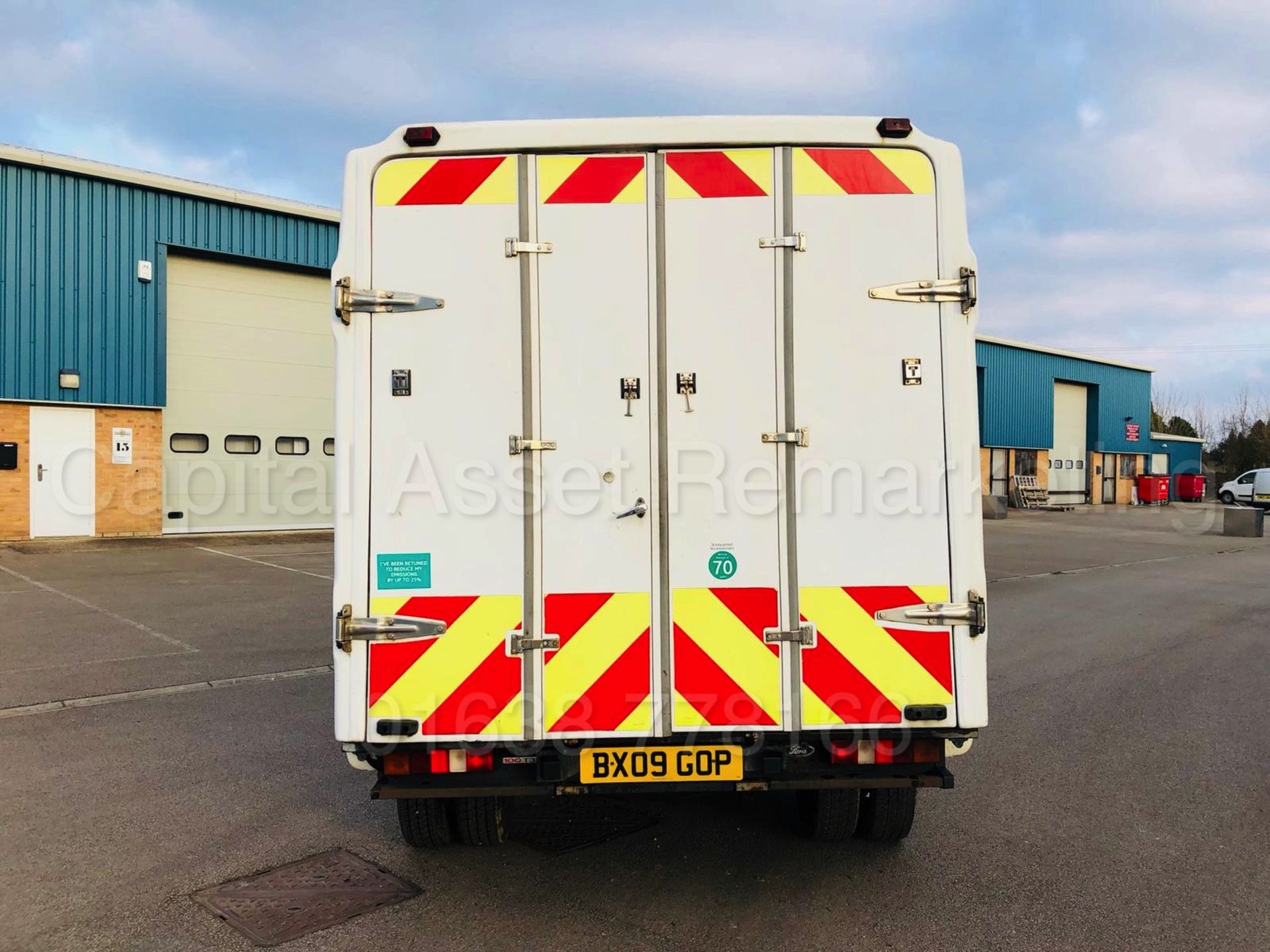 FORD TRANSIT 100 350 'BOX / LUTON VAN' (2009 - 09 REG) '2.4 TDCI - 100 BHP' (1 COMPANY OWNER) - Image 10 of 29