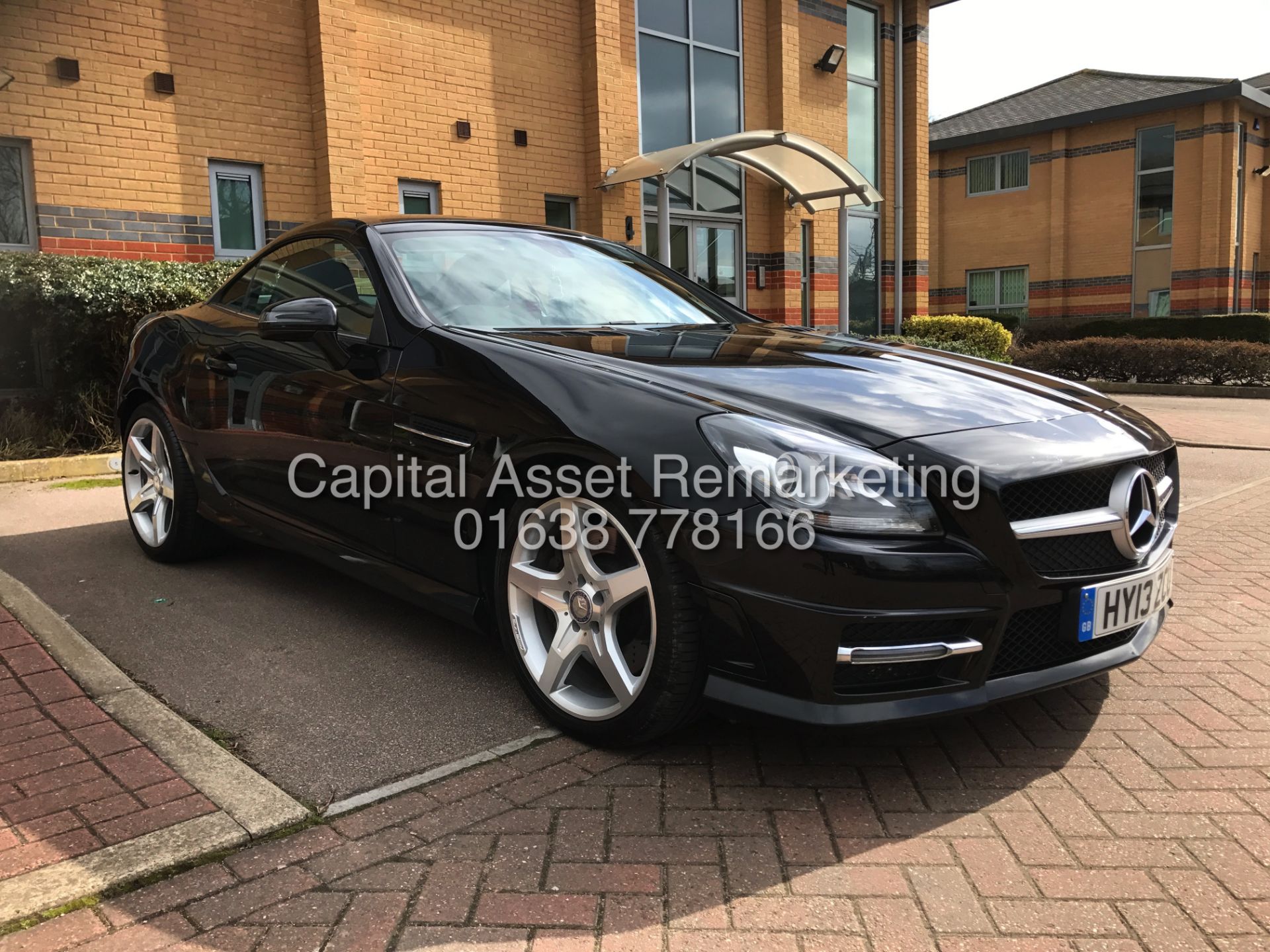 MERCEDES-BENZ SLK 250CDI TIP-TRONIC "AMG SPORT" ROADSTER (13 REG) SAT NAV -TWO TONE LEATHER -ONLY45K - Image 2 of 33