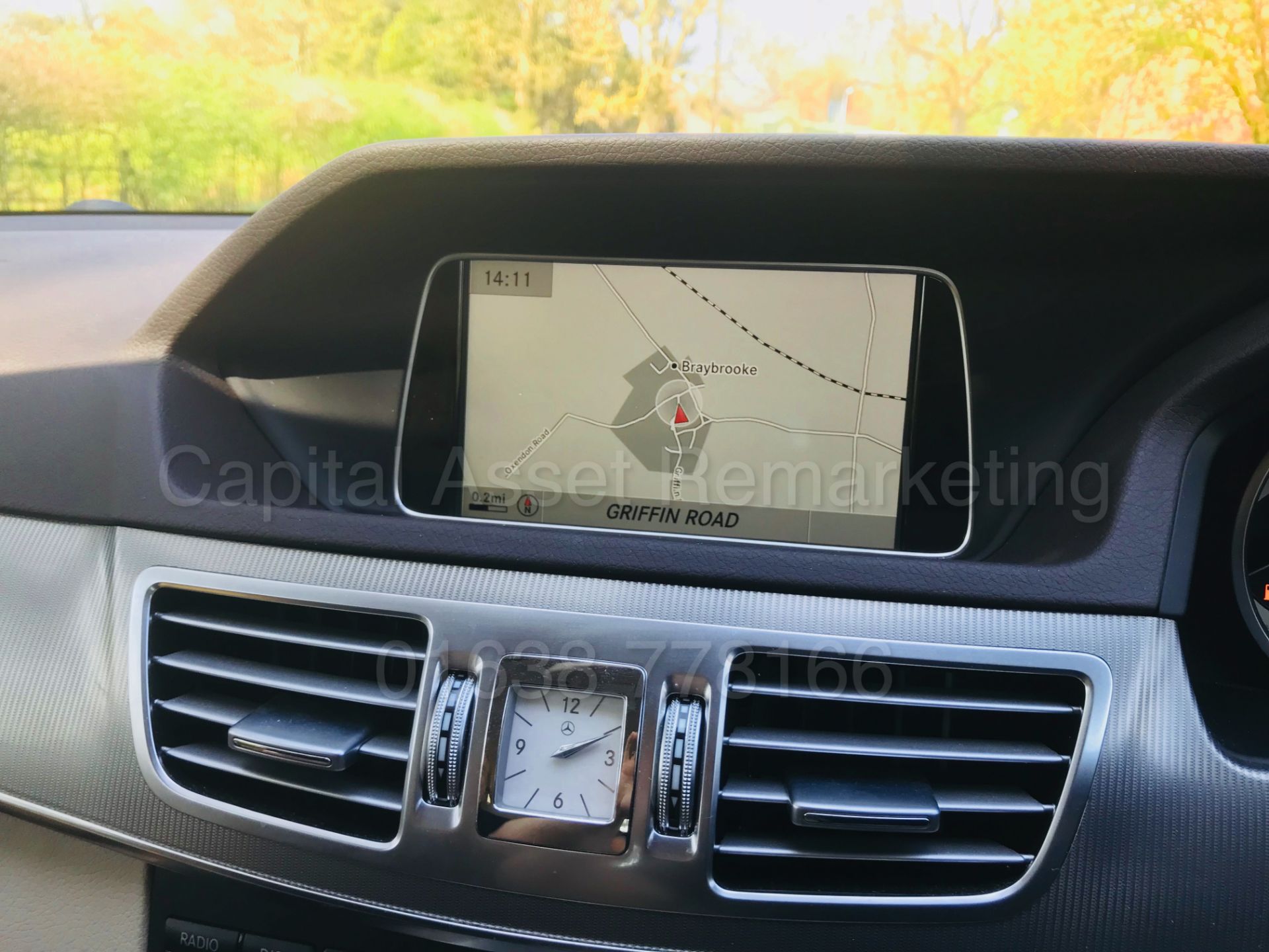 MERCEDES E220CDI "SPECIAL EQUIPMENT" ESTATE 7G TRONIC (2014 YEAR) SAT NAV - LEATHER - COMAND - Image 25 of 35