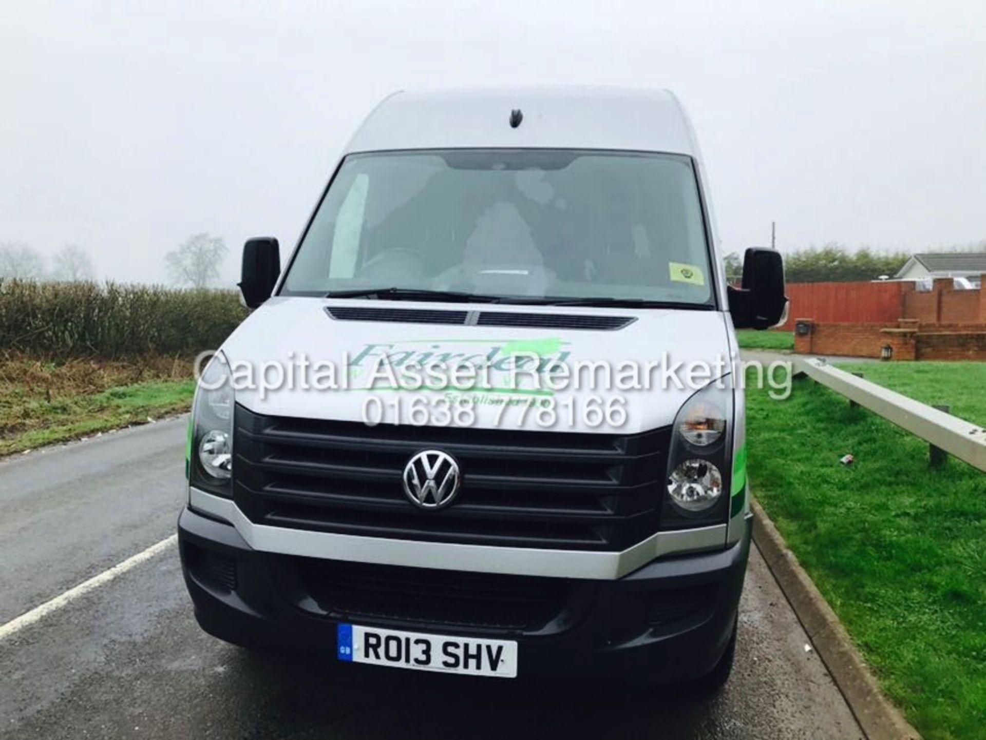 VOLKSWAGEN CRAFTER 2.5TDI CR35 "109BHP - 6 SPEED" LWB / HI TOP (13 REG) 1 OWNER - FACTORY SILVER - Image 2 of 12