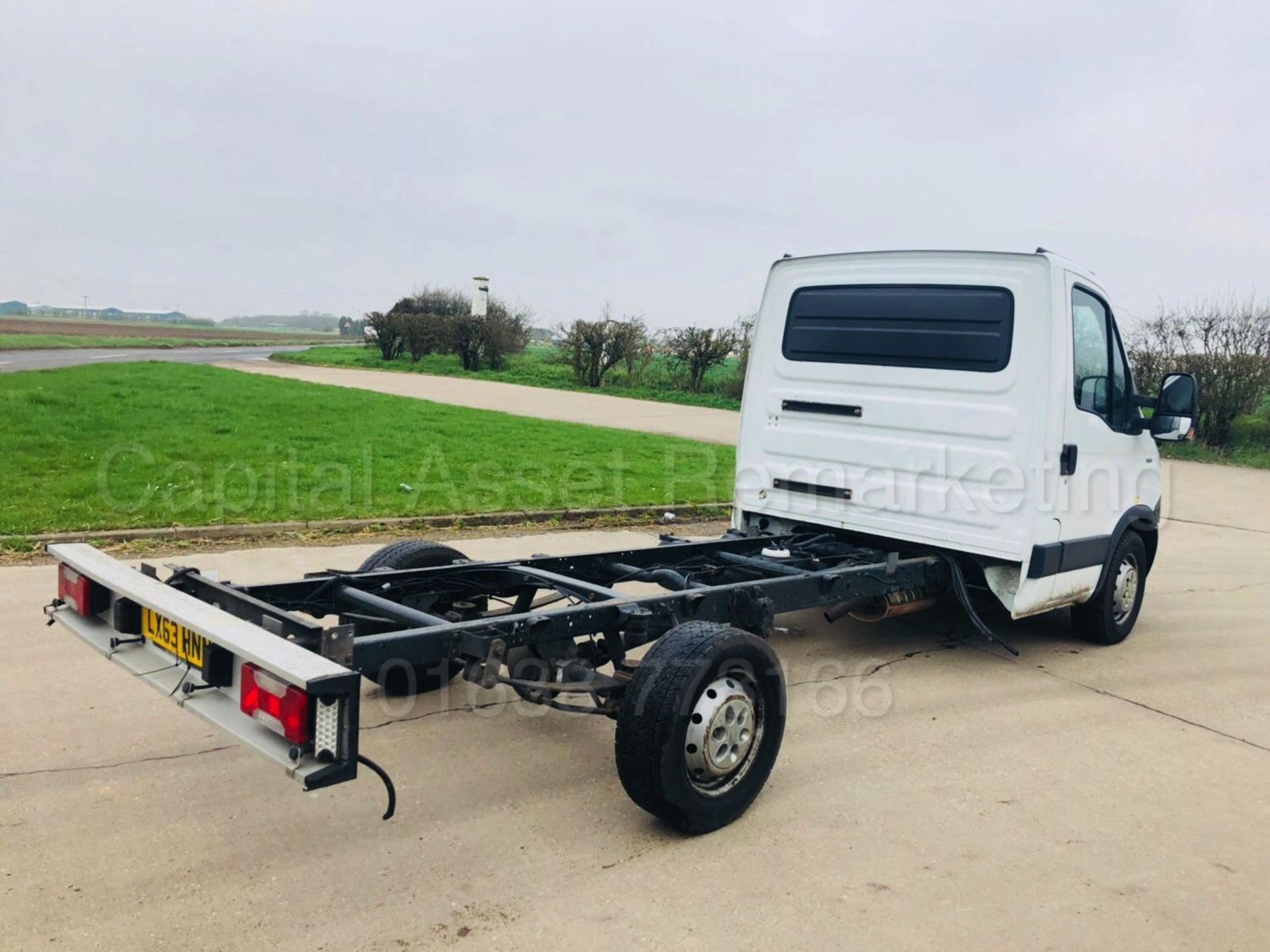 (On Sale) IVECO DAILY 35S11 'LWB - CHASSIS CAB' (2014 MODEL) '2.3 DIESEL - 6 SPEED' (1 OWNER) - Image 11 of 16